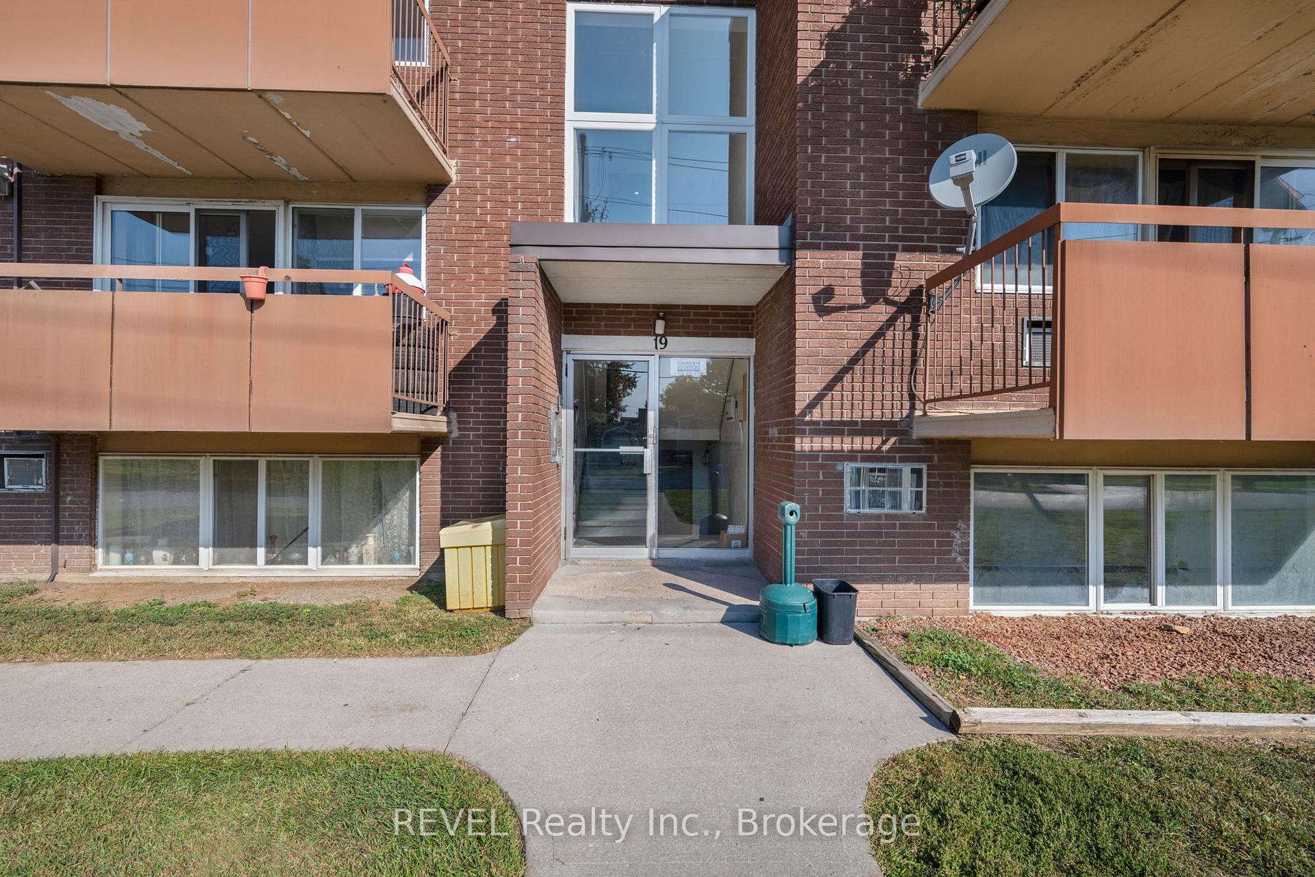 Photo 20 of Unit 102, 19 Manchester Avenue, St. Catharines, Haig — HOMEH