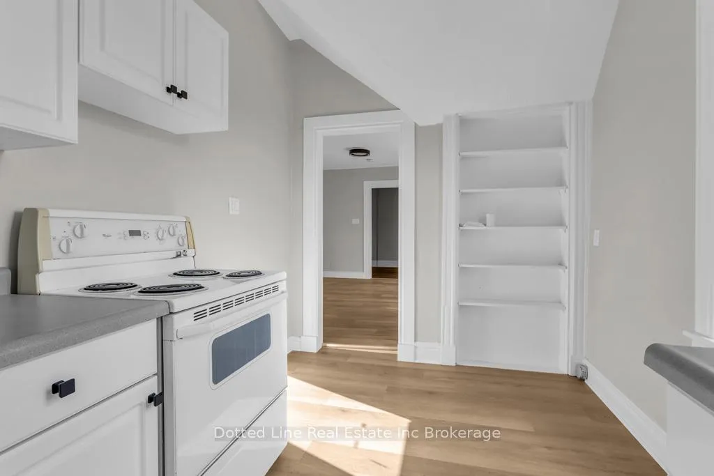 Photo 12 of 64 Forest Avenue, St. Thomas — HOMEH
