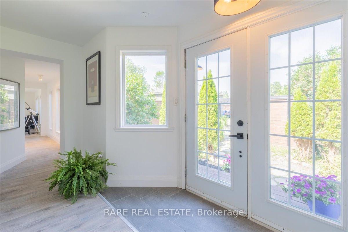 Photo 11 of 1148 Glengarry Landing Road S, Springwater, Rural Springwater — HOMEH