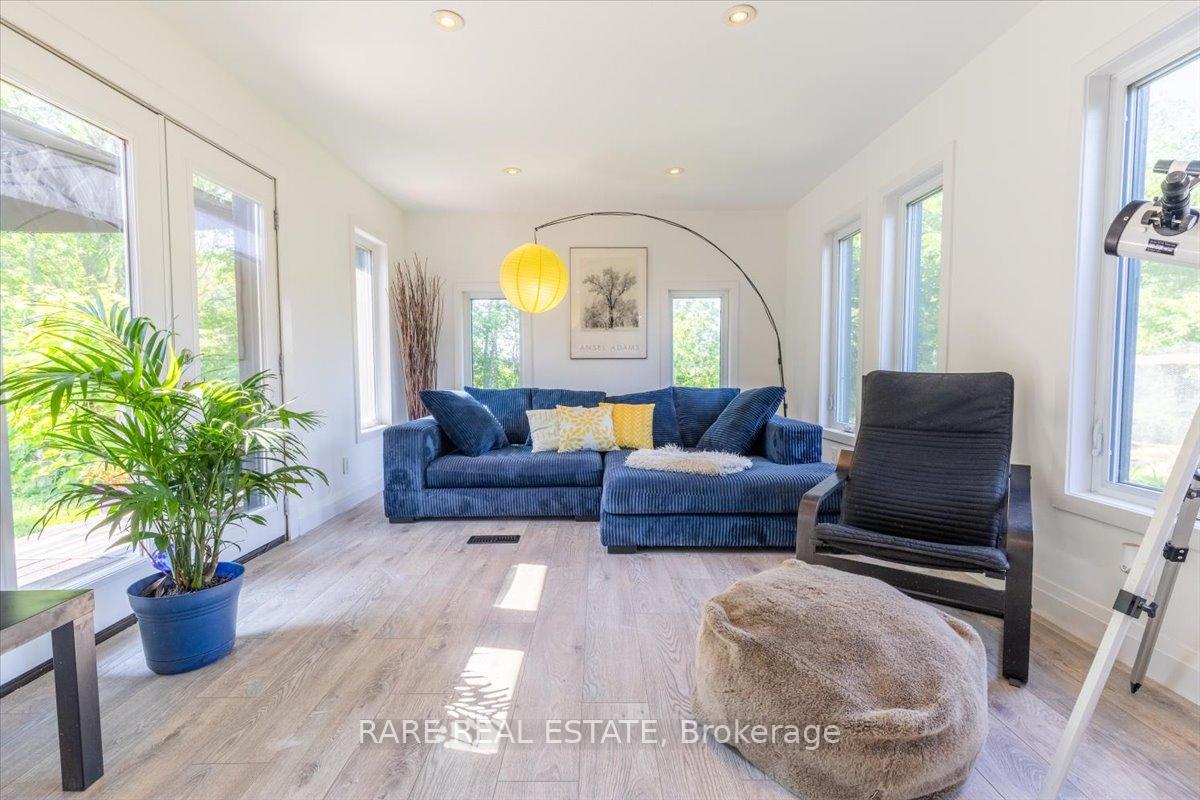 Photo 14 of 1148 Glengarry Landing Road S, Springwater, Rural Springwater — HOMEH