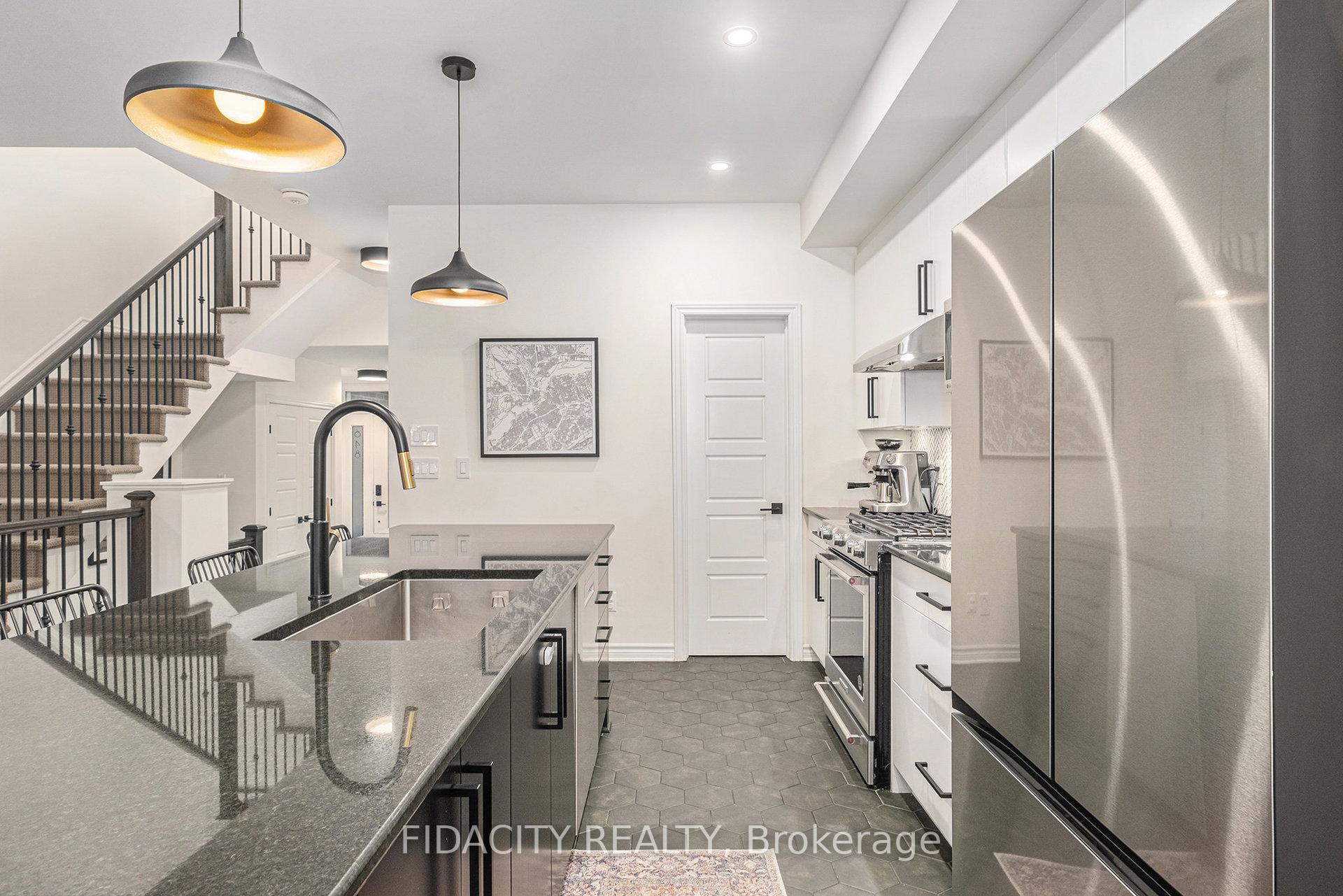 Photo 4 of 648 Vivera Place, Ottawa, Fringewood — HOMEH