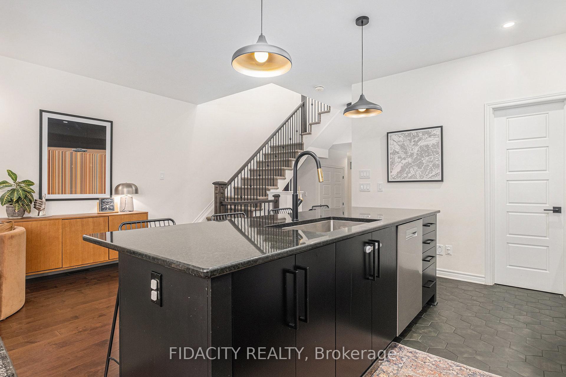 Photo 5 of 648 Vivera Place, Ottawa, Fringewood — HOMEH