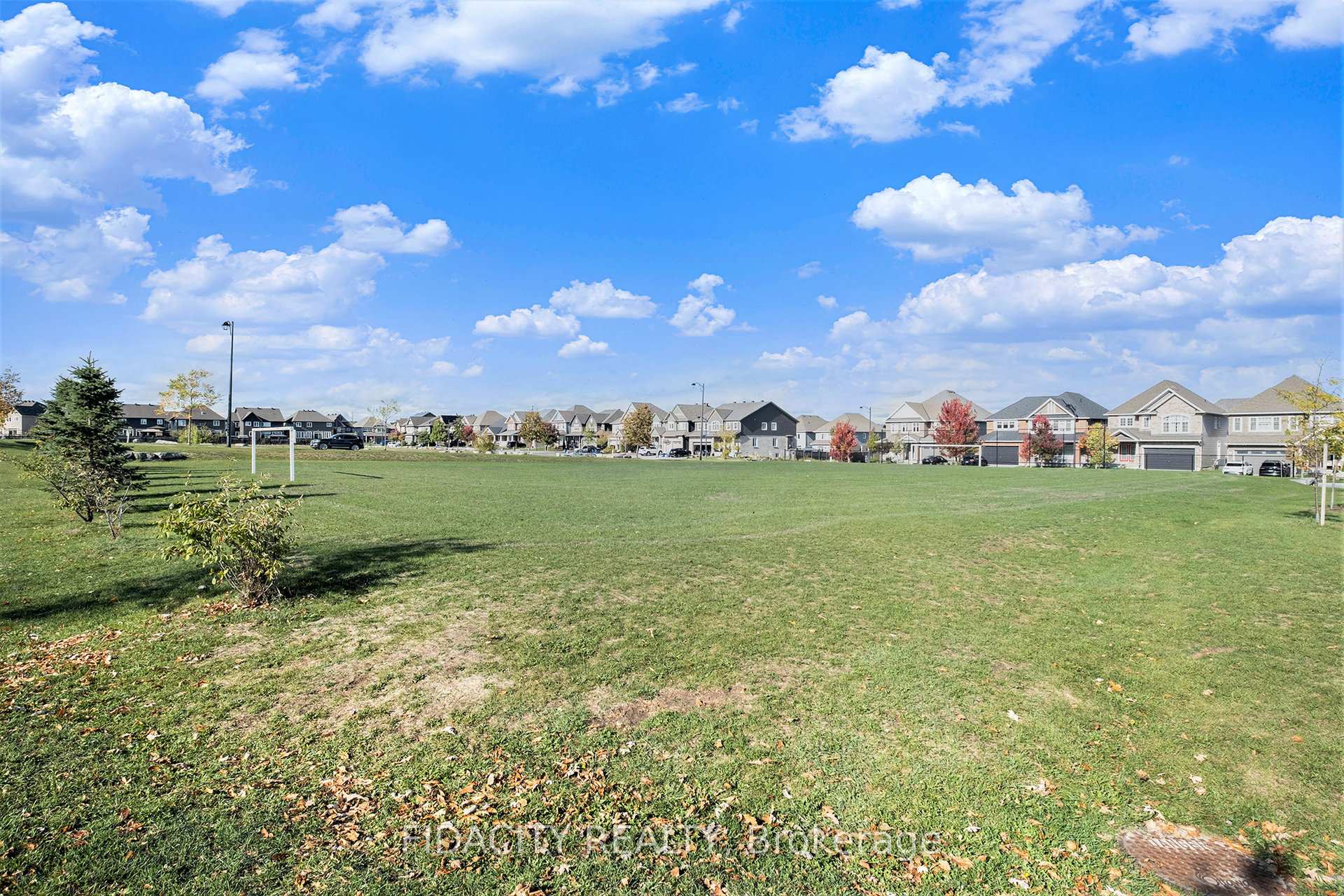 Photo 26 of 648 Vivera Place, Ottawa, Fringewood — HOMEH