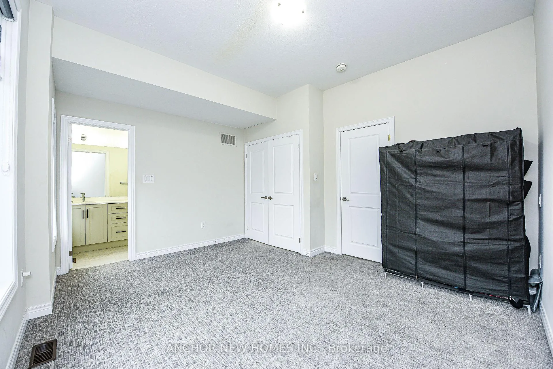 Photo 13 of Unit 23, 10 Birmingham Drive, Cambridge, Hagey — HOMEH