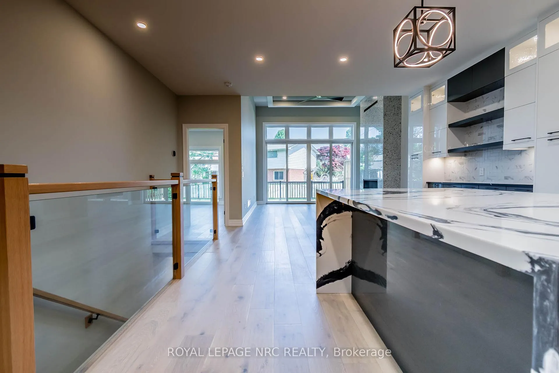 Photo 6 of 45A Lakeshore Road, St. Catharines, Lakeshore — HOMEH