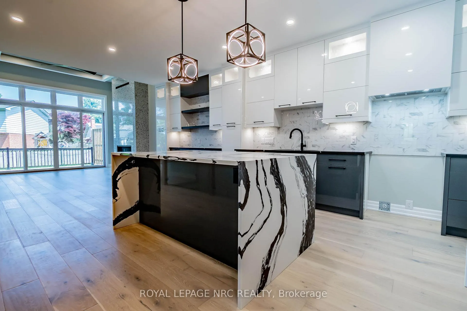 Photo 7 of 45A Lakeshore Road, St. Catharines, Lakeshore — HOMEH