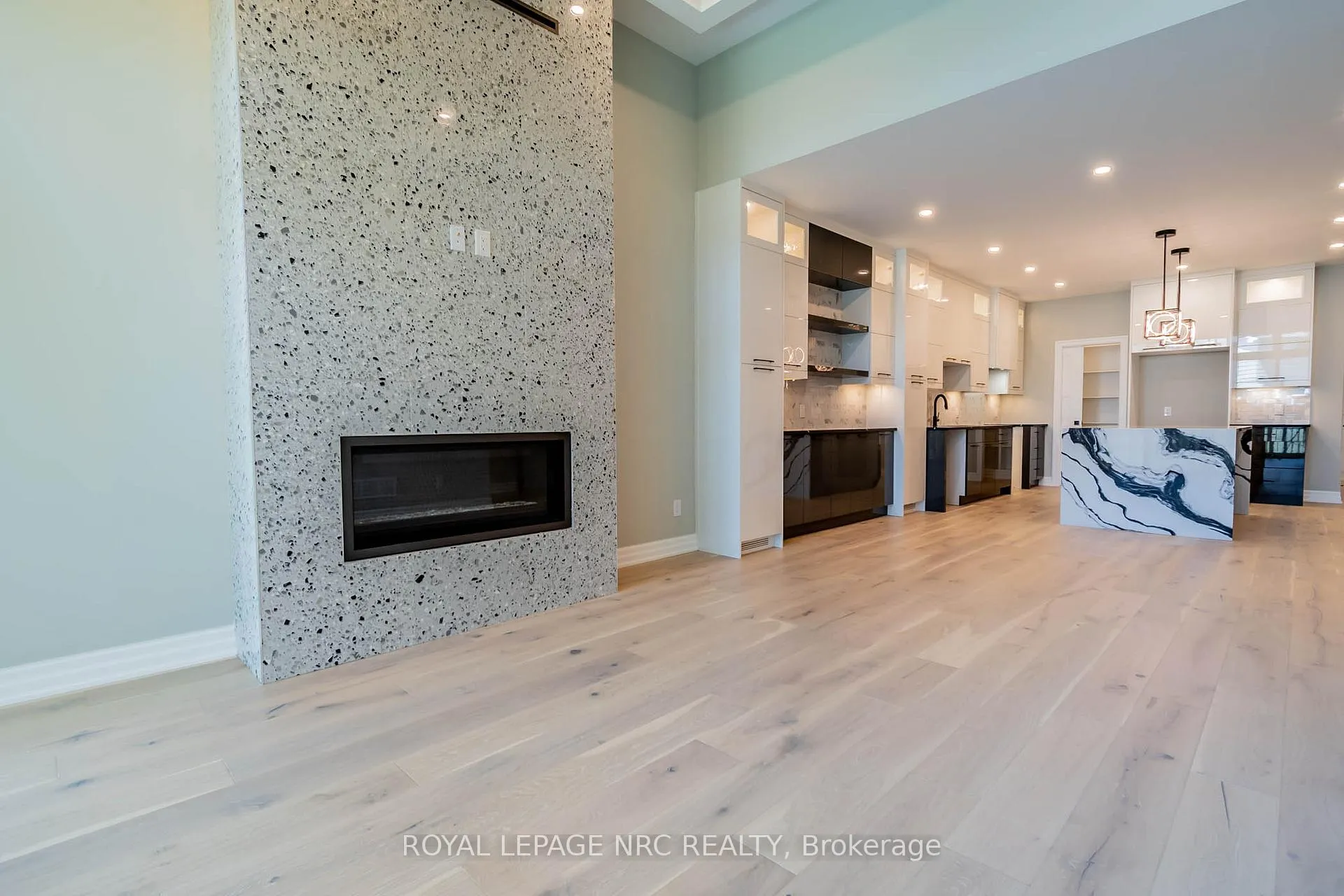 Photo 14 of 45A Lakeshore Road, St. Catharines, Lakeshore — HOMEH