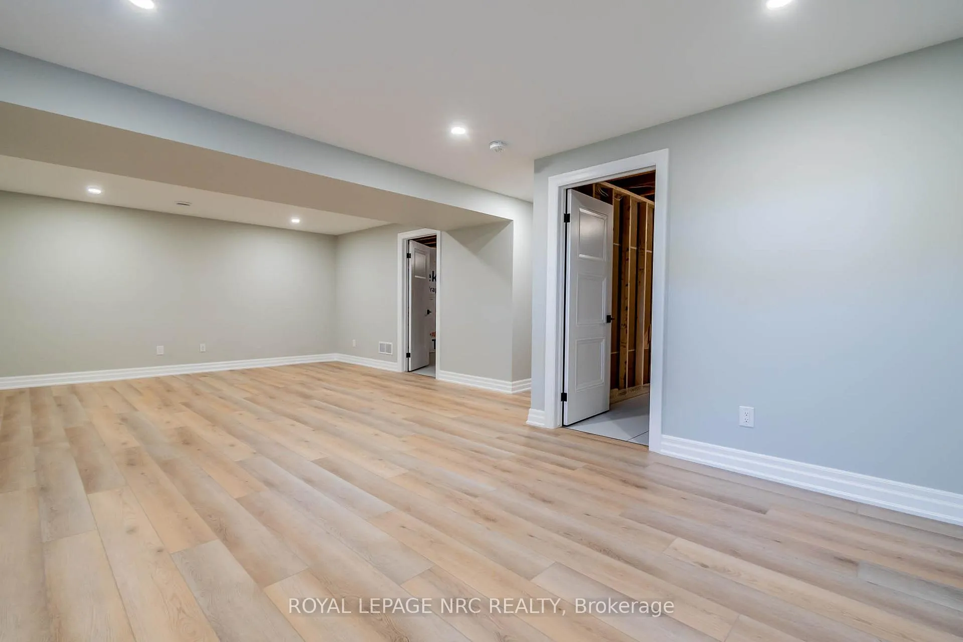 Photo 32 of 45A Lakeshore Road, St. Catharines, Lakeshore — HOMEH