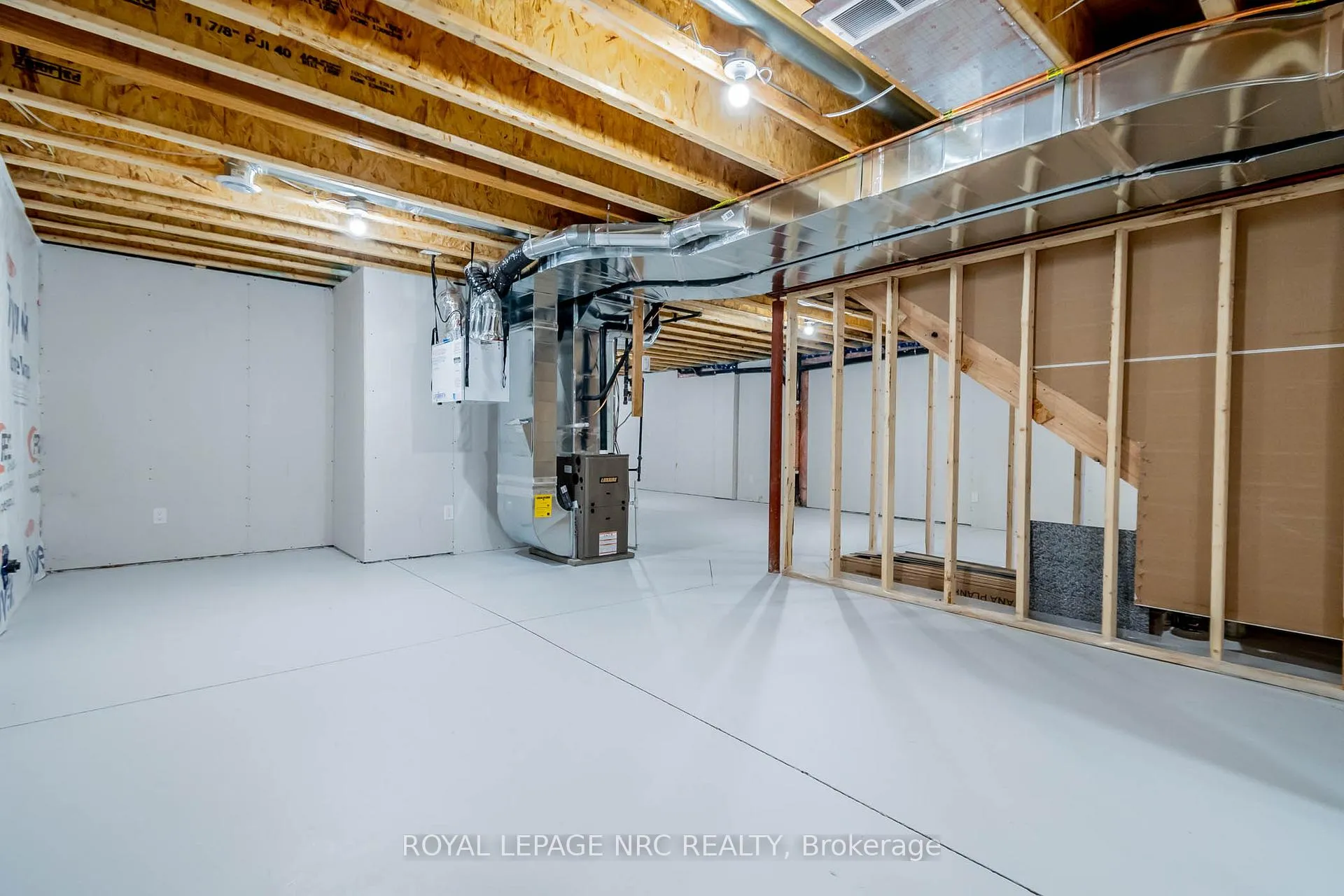 Photo 37 of 45A Lakeshore Road, St. Catharines, Lakeshore — HOMEH