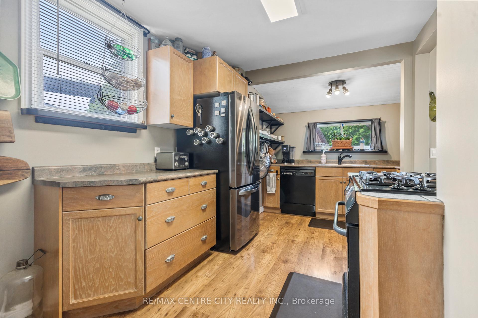Photo 11 of 15 Sunset Drive, St. Thomas — HOMEH