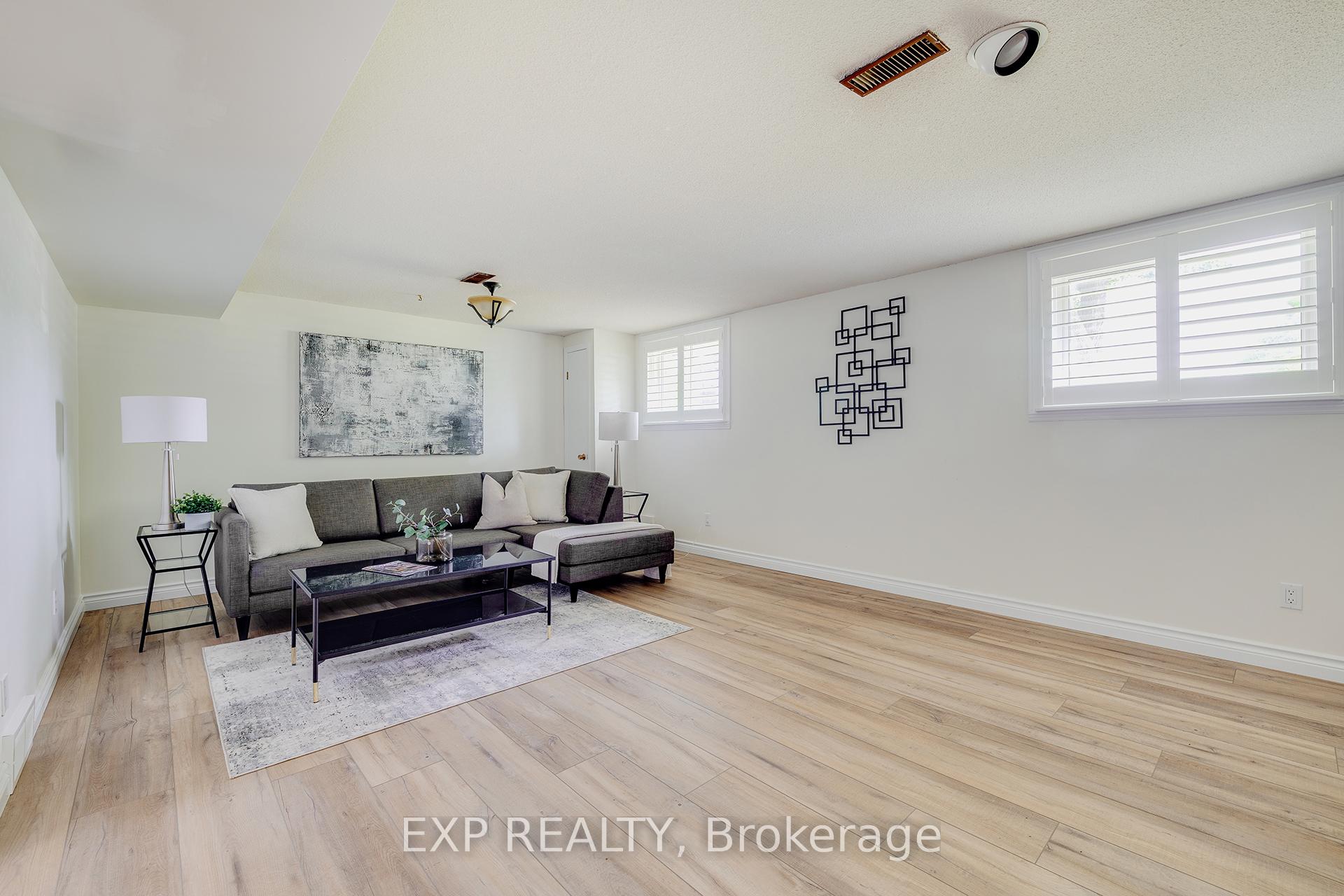 Photo 17 of 15 Laguna Crescent, St. Catharines, Bunting/Linwell — HOMEH