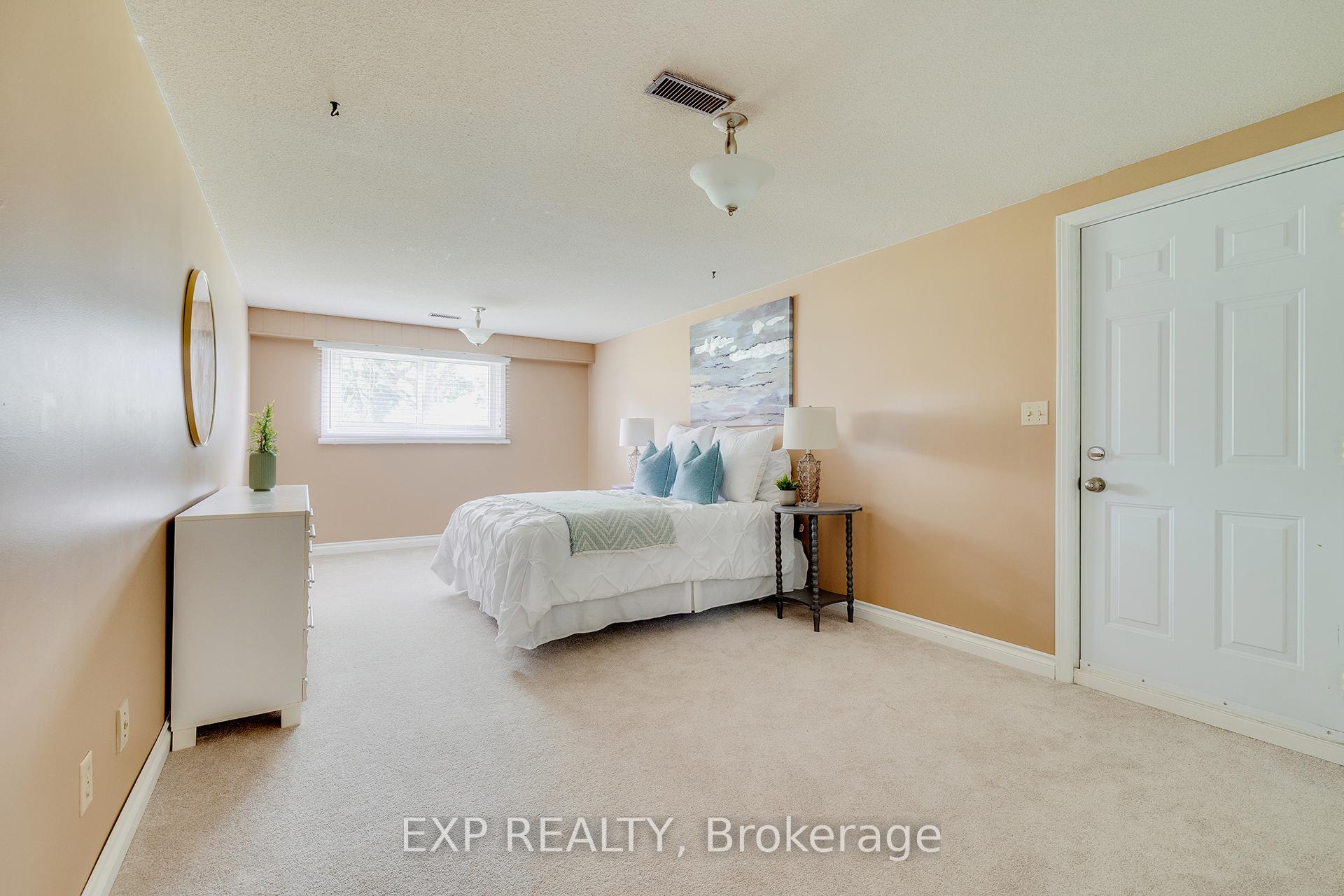 Photo 18 of 15 Laguna Crescent, St. Catharines, Bunting/Linwell — HOMEH