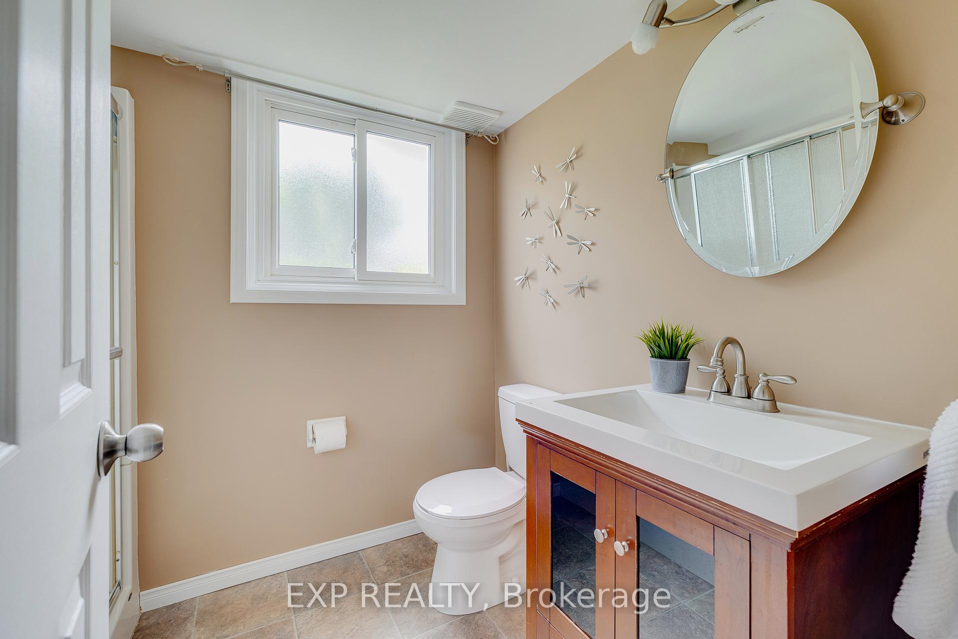 Photo 20 of 15 Laguna Crescent, St. Catharines, Bunting/Linwell — HOMEH