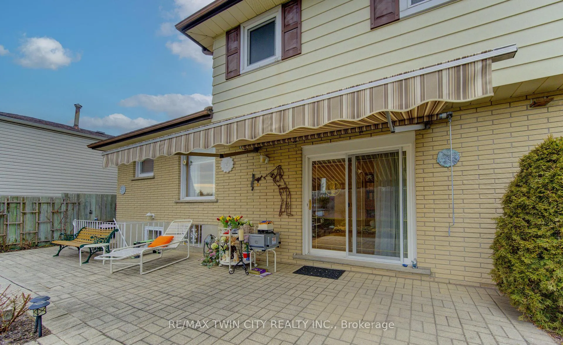 Photo 37 of 55 Coach Hill Drive, Kitchener — HOMEH