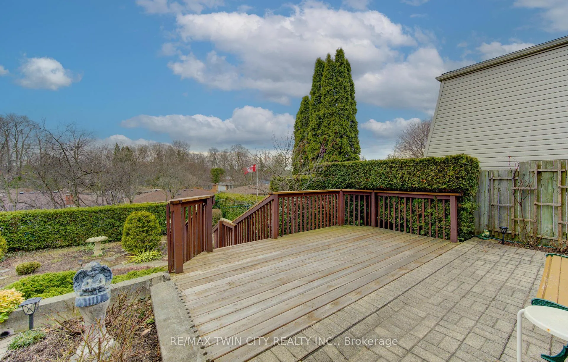 Photo 39 of 55 Coach Hill Drive, Kitchener — HOMEH