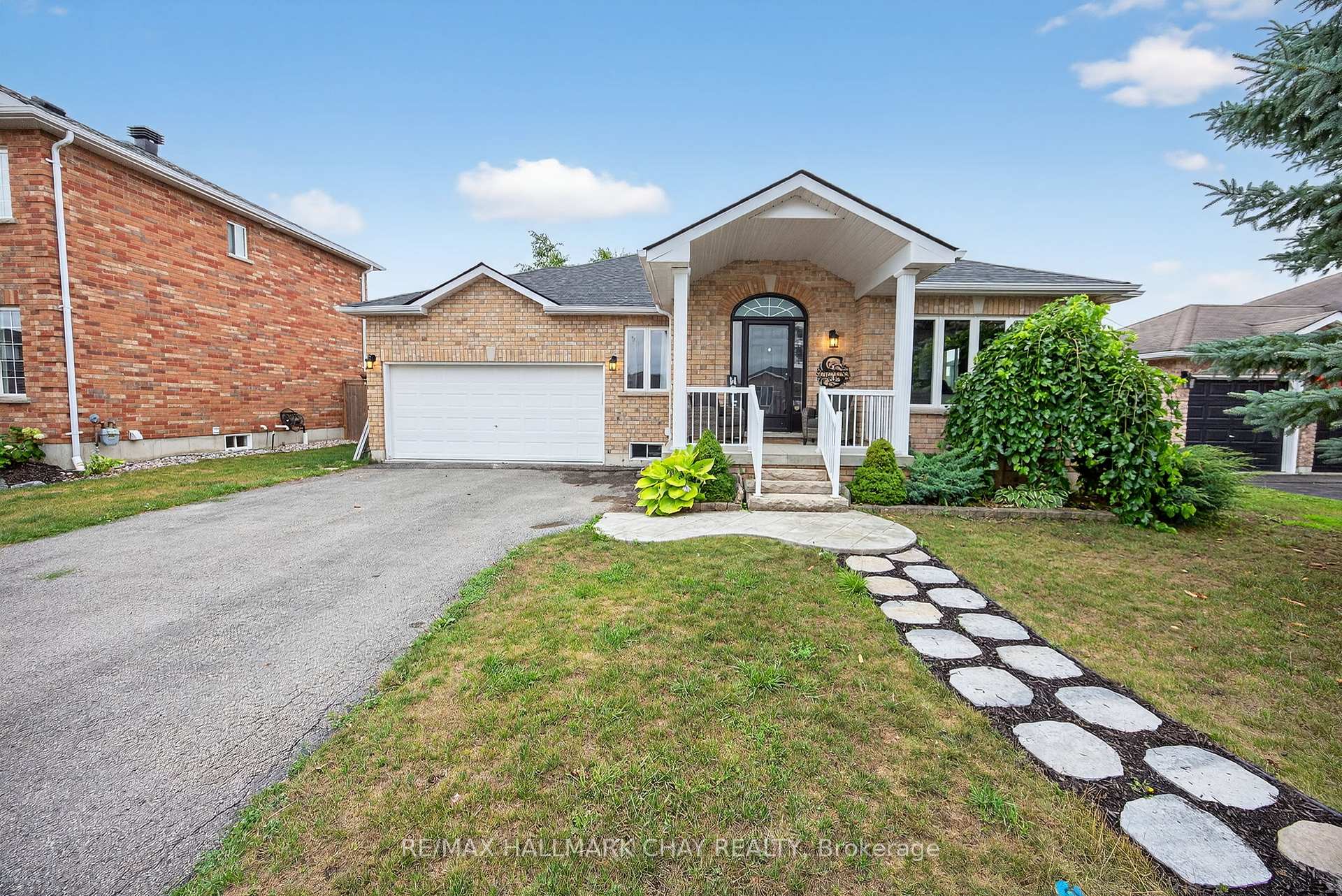 Photo 1 of 5 Corbett Street, Springwater, Elmvale — HOMEH