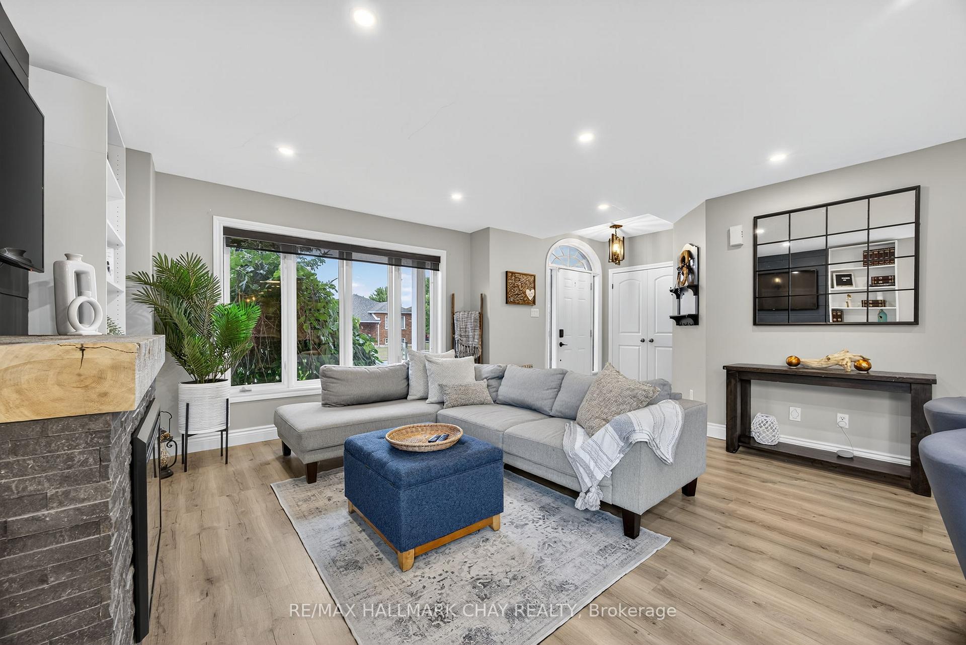 Photo 8 of 5 Corbett Street, Springwater, Elmvale — HOMEH