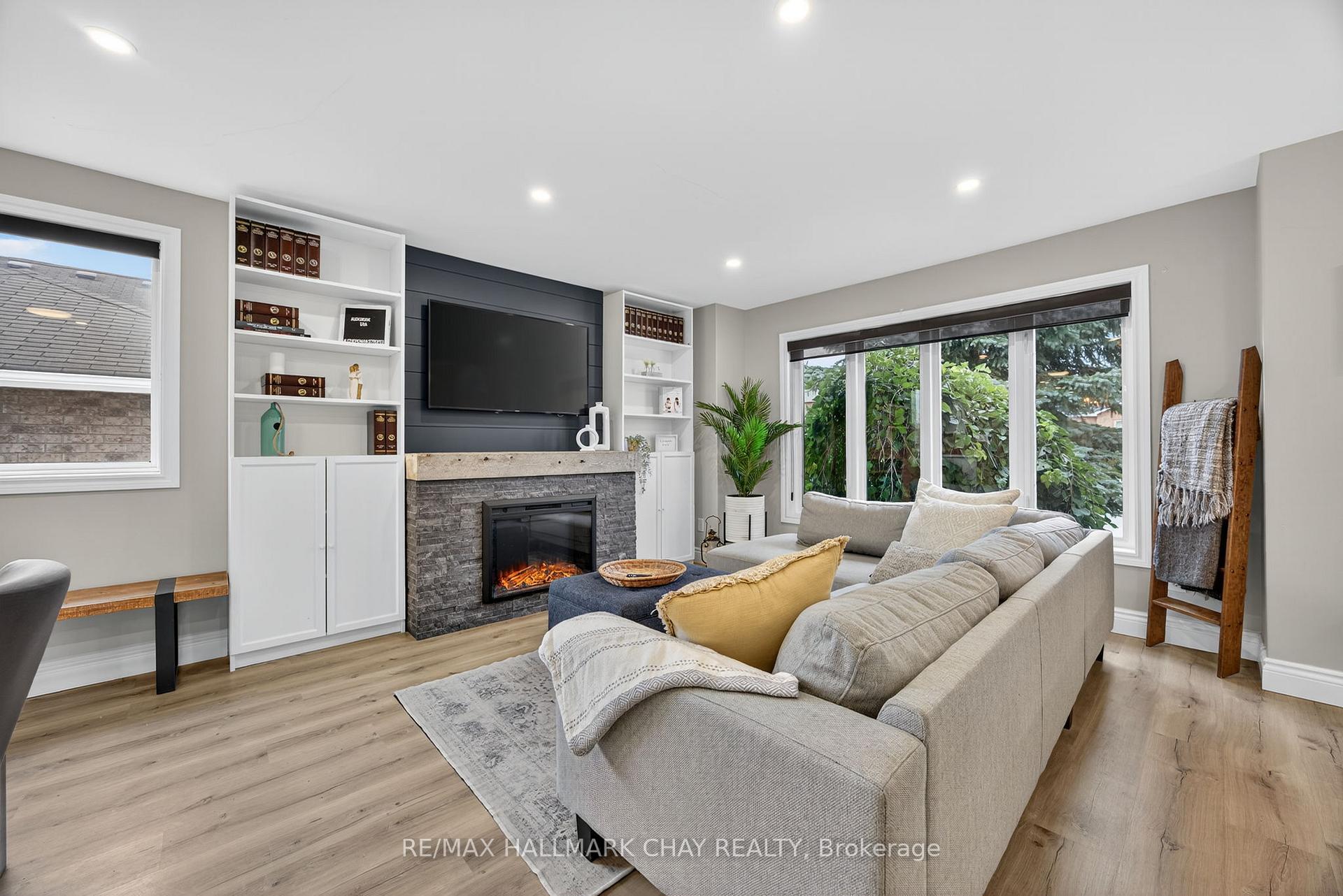 Photo 9 of 5 Corbett Street, Springwater, Elmvale — HOMEH