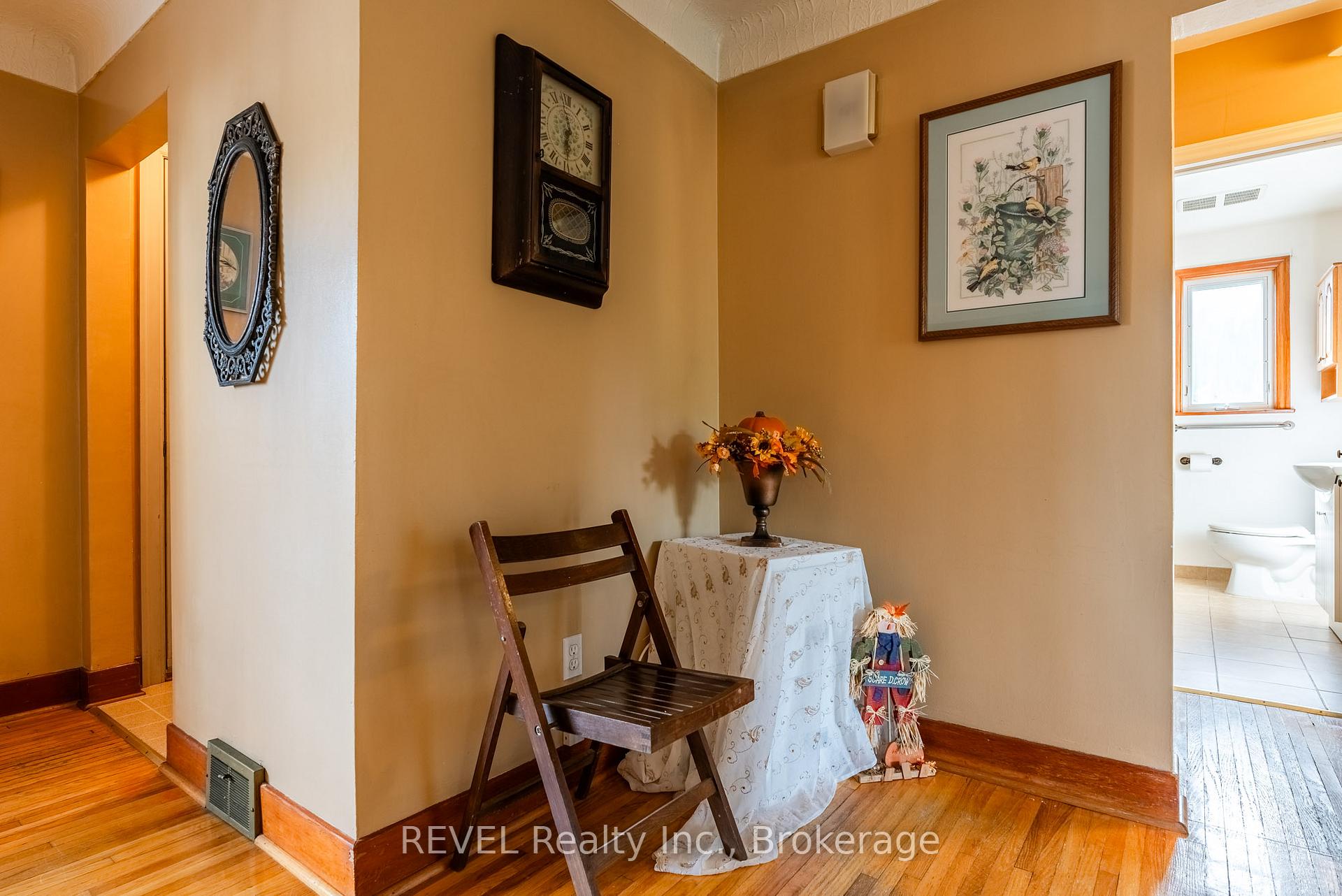 Photo 12 of 425 Geneva Street, St. Catharines, Lakeport — HOMEH