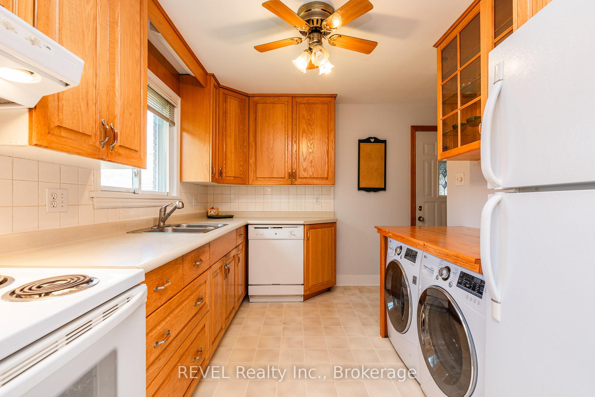 Photo 19 of 425 Geneva Street, St. Catharines, Lakeport — HOMEH