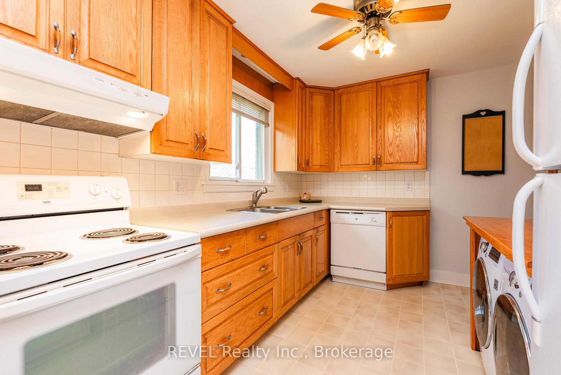Photo 20 of 425 Geneva Street, St. Catharines, Lakeport — HOMEH
