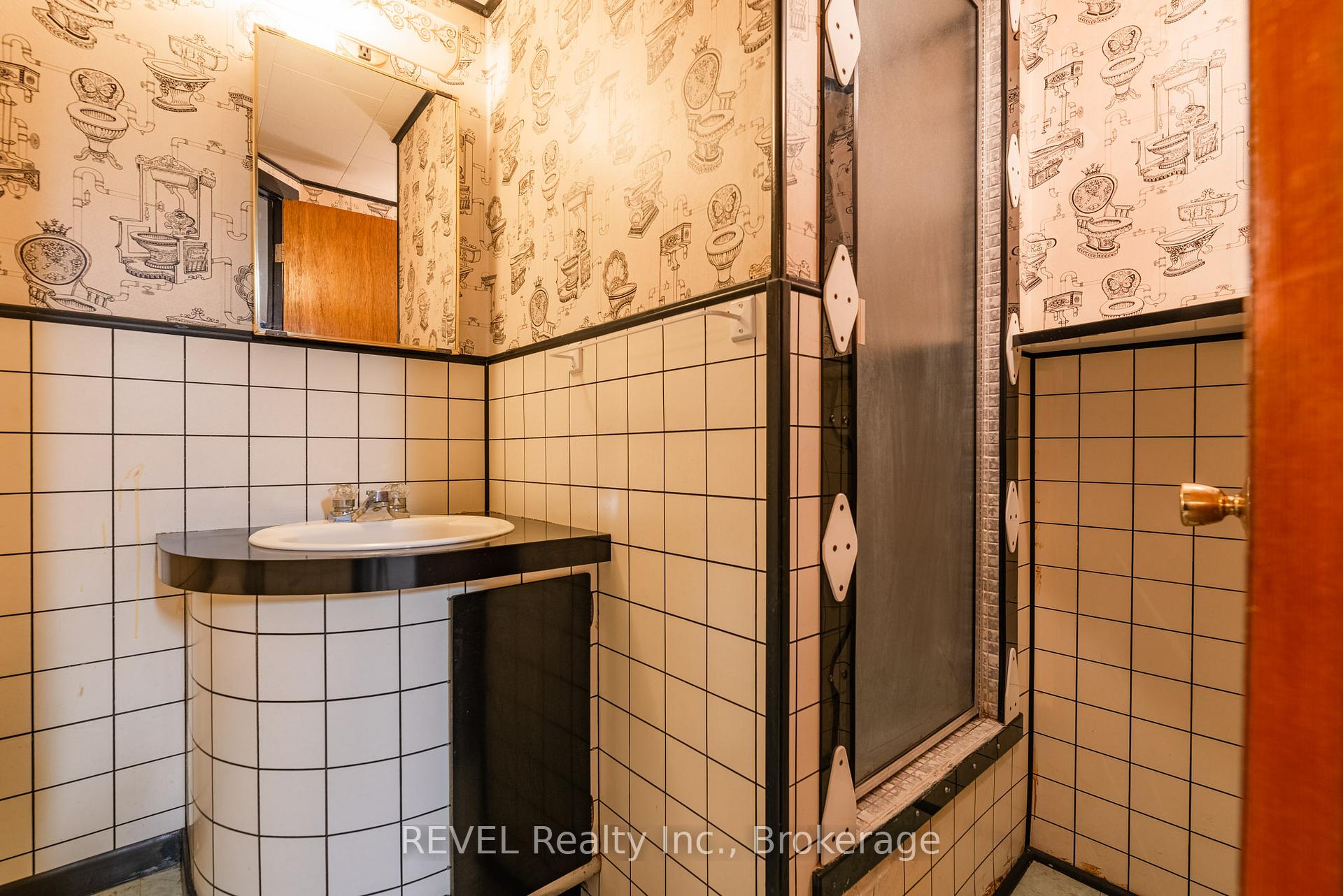 Photo 27 of 425 Geneva Street, St. Catharines, Lakeport — HOMEH