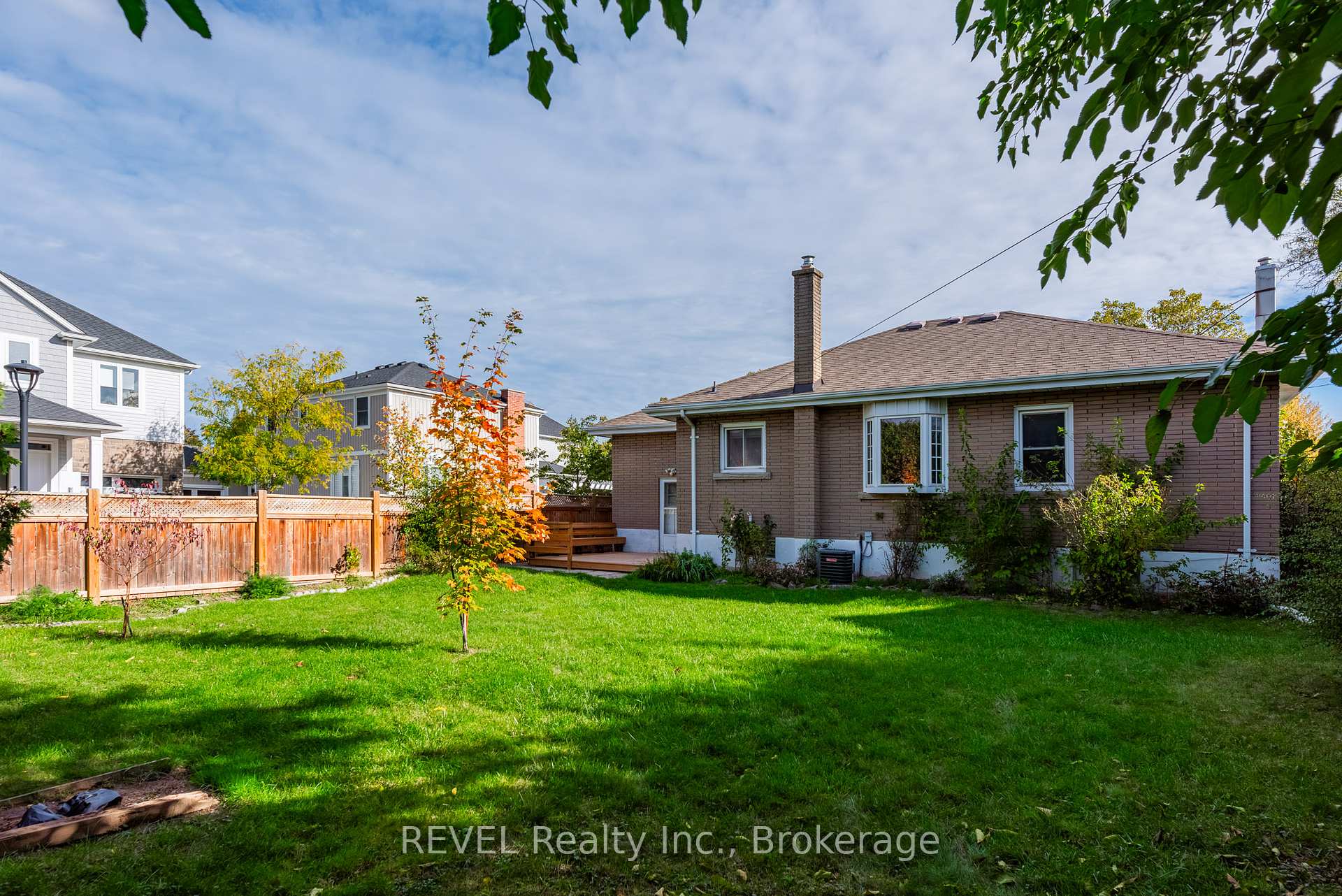 Photo 37 of 425 Geneva Street, St. Catharines, Lakeport — HOMEH
