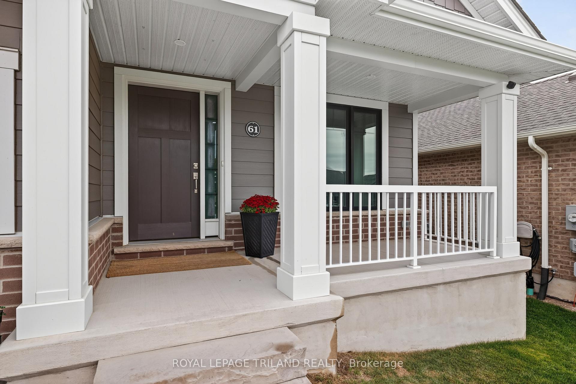 Photo 4 of 61 Ashberry Place, St. Thomas — HOMEH