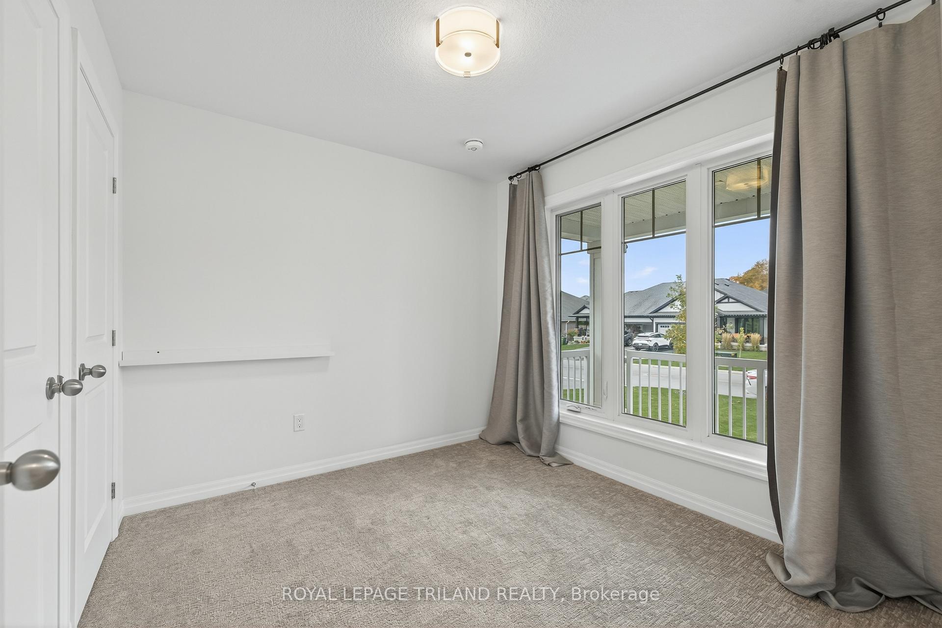 Photo 6 of 61 Ashberry Place, St. Thomas — HOMEH