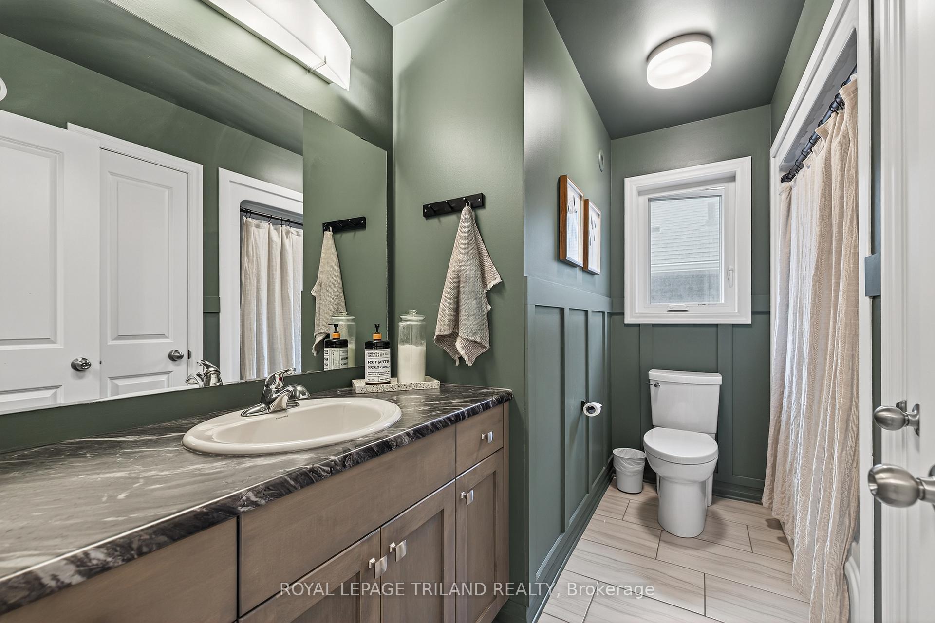 Photo 7 of 61 Ashberry Place, St. Thomas — HOMEH