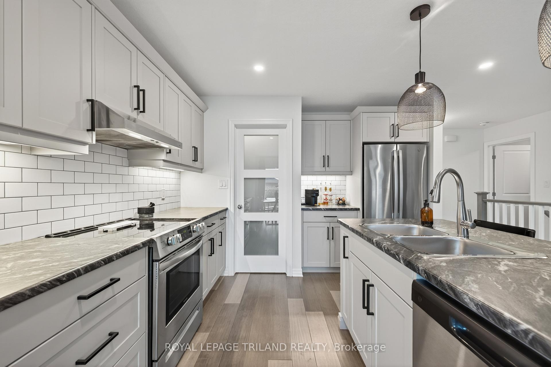 Photo 16 of 61 Ashberry Place, St. Thomas — HOMEH