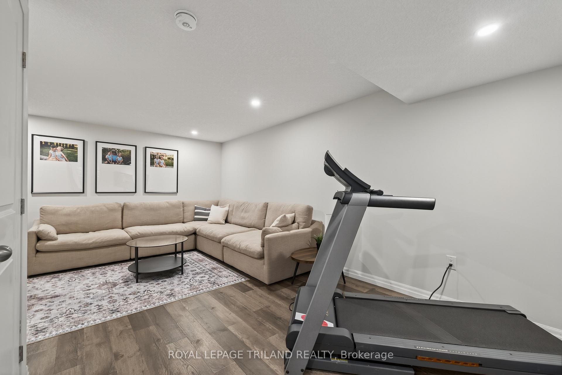 Photo 28 of 61 Ashberry Place, St. Thomas — HOMEH