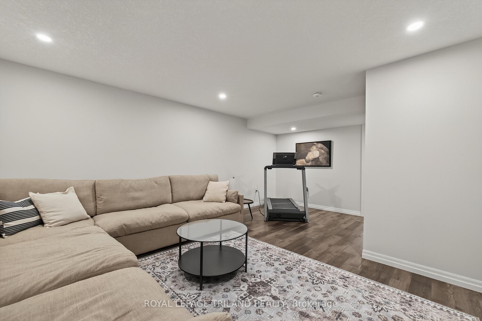 Photo 29 of 61 Ashberry Place, St. Thomas — HOMEH