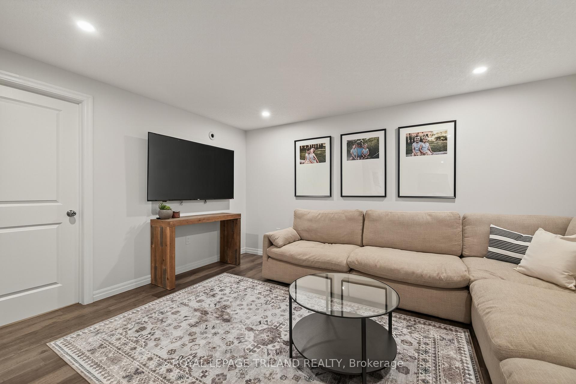 Photo 30 of 61 Ashberry Place, St. Thomas — HOMEH