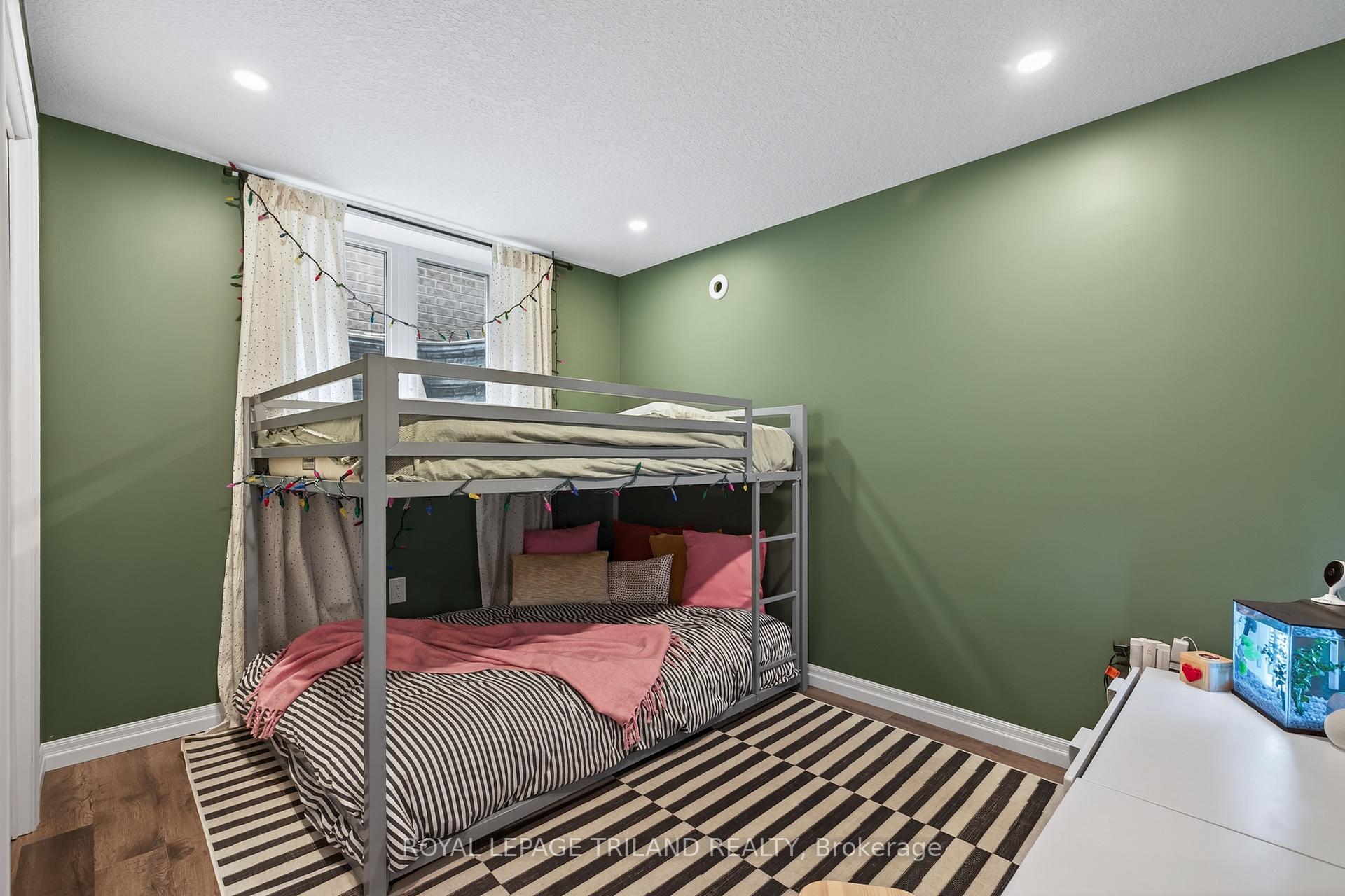 Photo 34 of 61 Ashberry Place, St. Thomas — HOMEH