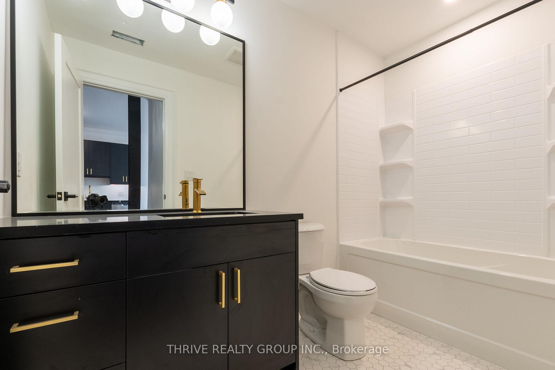 Photo 6 of Unit 5, 16 Hincks Street, St. Thomas — HOMEH
