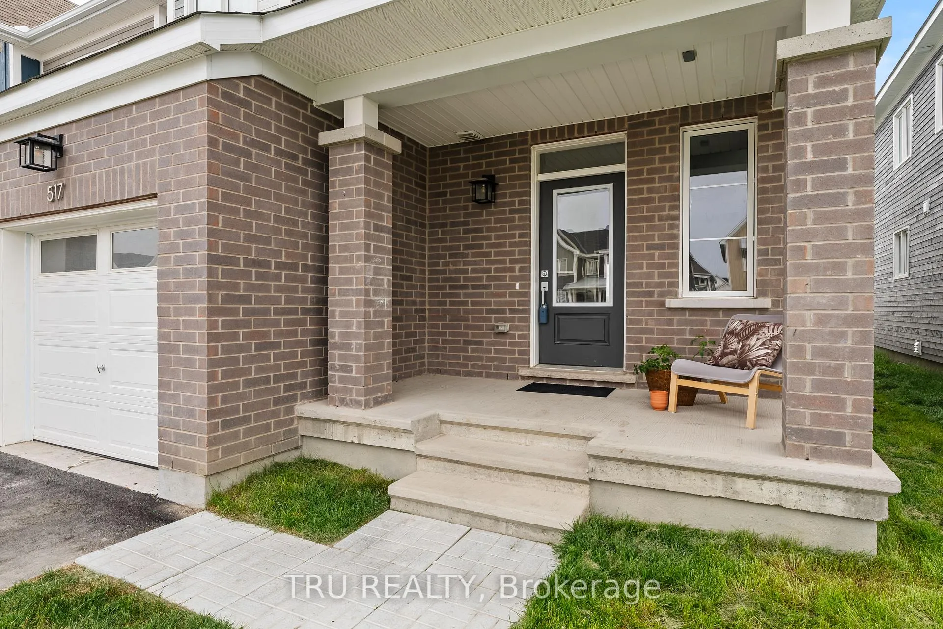 Photo 2 of 517 Oldenburg Avenue, Ottawa, Btwn Franktown Rd. & Fallowfield Rd. — HOMEH