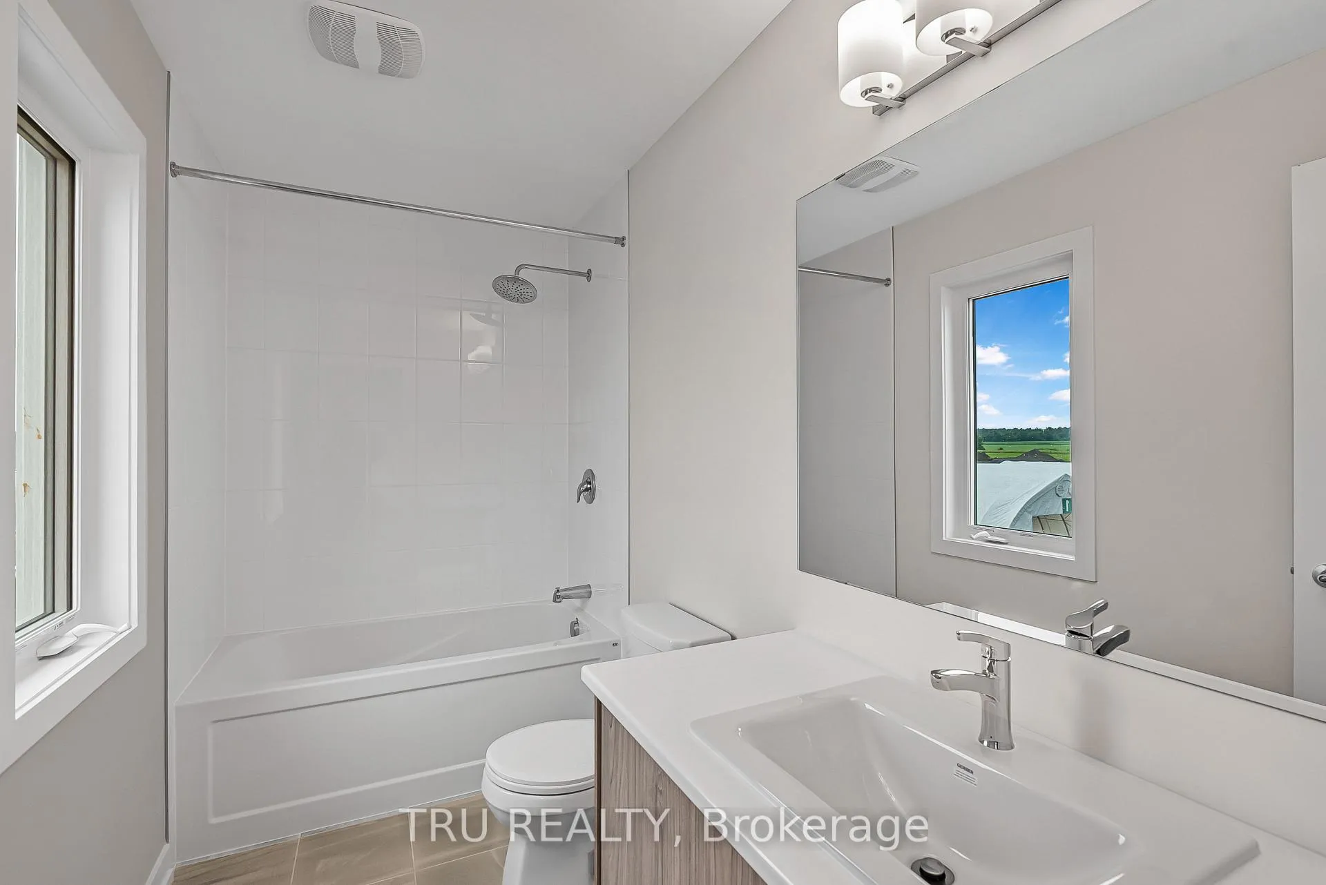 Photo 18 of 517 Oldenburg Avenue, Ottawa, Btwn Franktown Rd. & Fallowfield Rd. — HOMEH