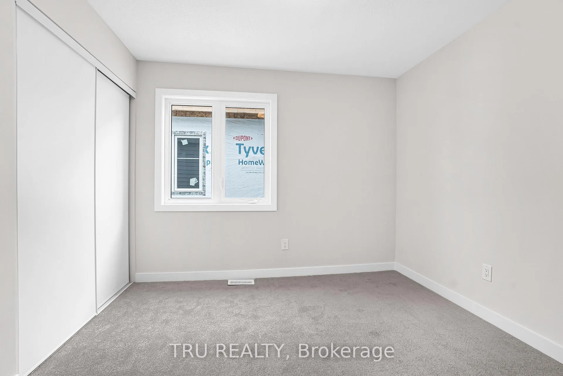 Photo 22 of 517 Oldenburg Avenue, Ottawa, Btwn Franktown Rd. & Fallowfield Rd. — HOMEH