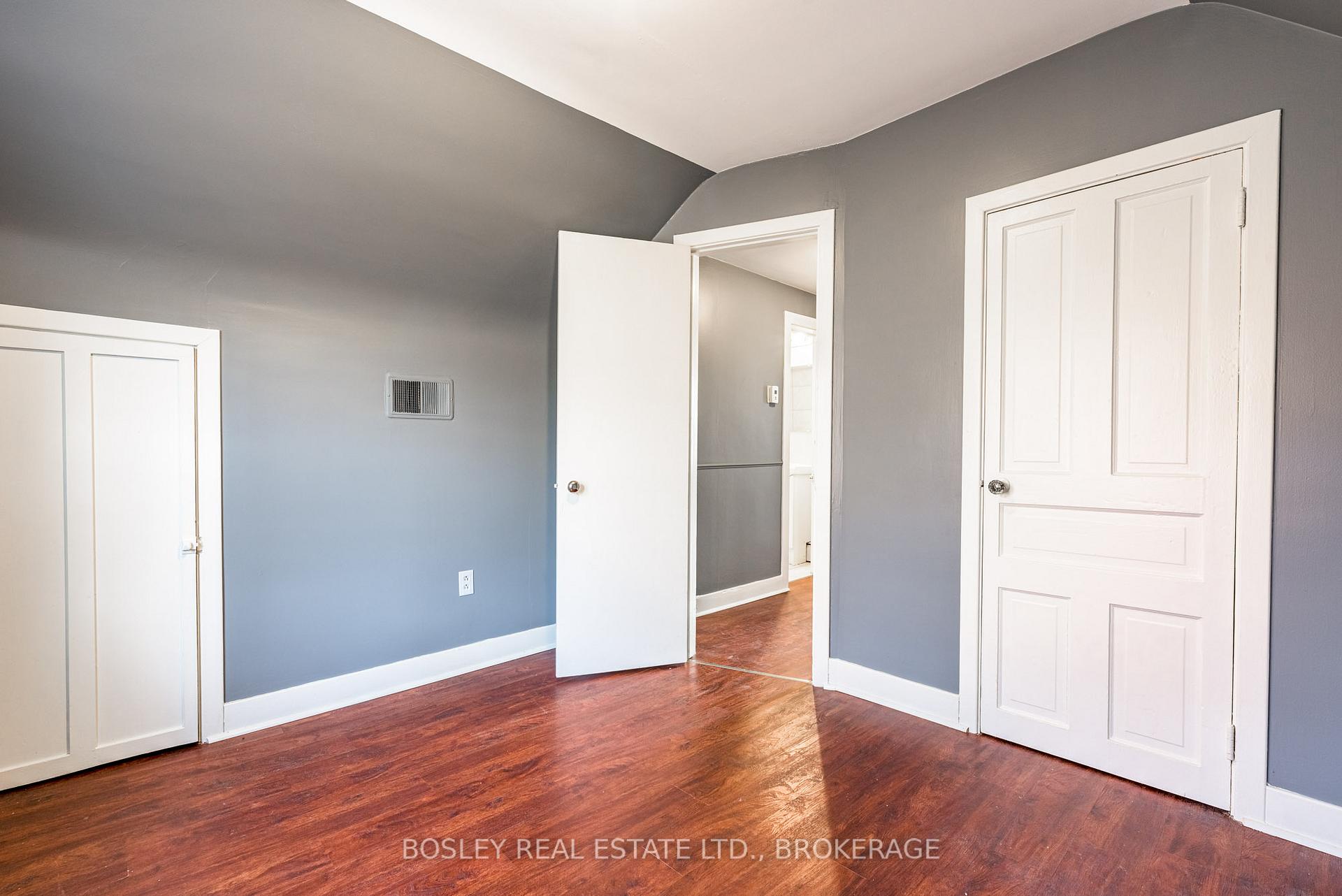 Photo 8 of 17 Mccalla Drive, St. Catharines, Fairview — HOMEH