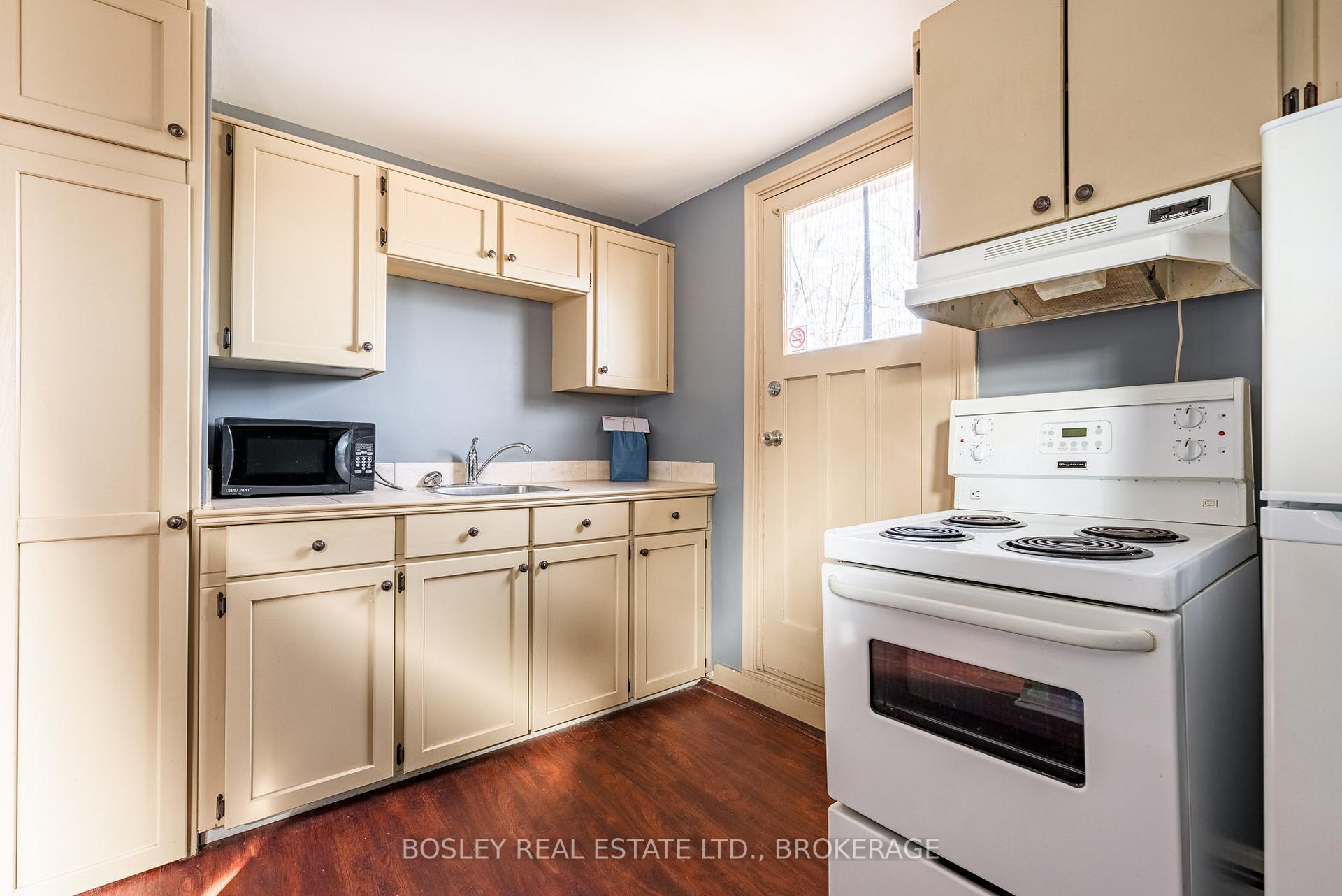 Photo 17 of 17 Mccalla Drive, St. Catharines, Fairview — HOMEH