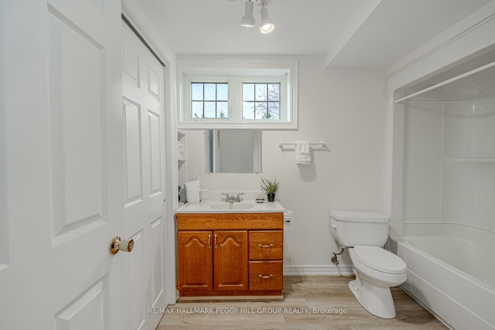 Photo 12 of 1331 Flos Road 3 E, Springwater, Rural Springwater — HOMEH