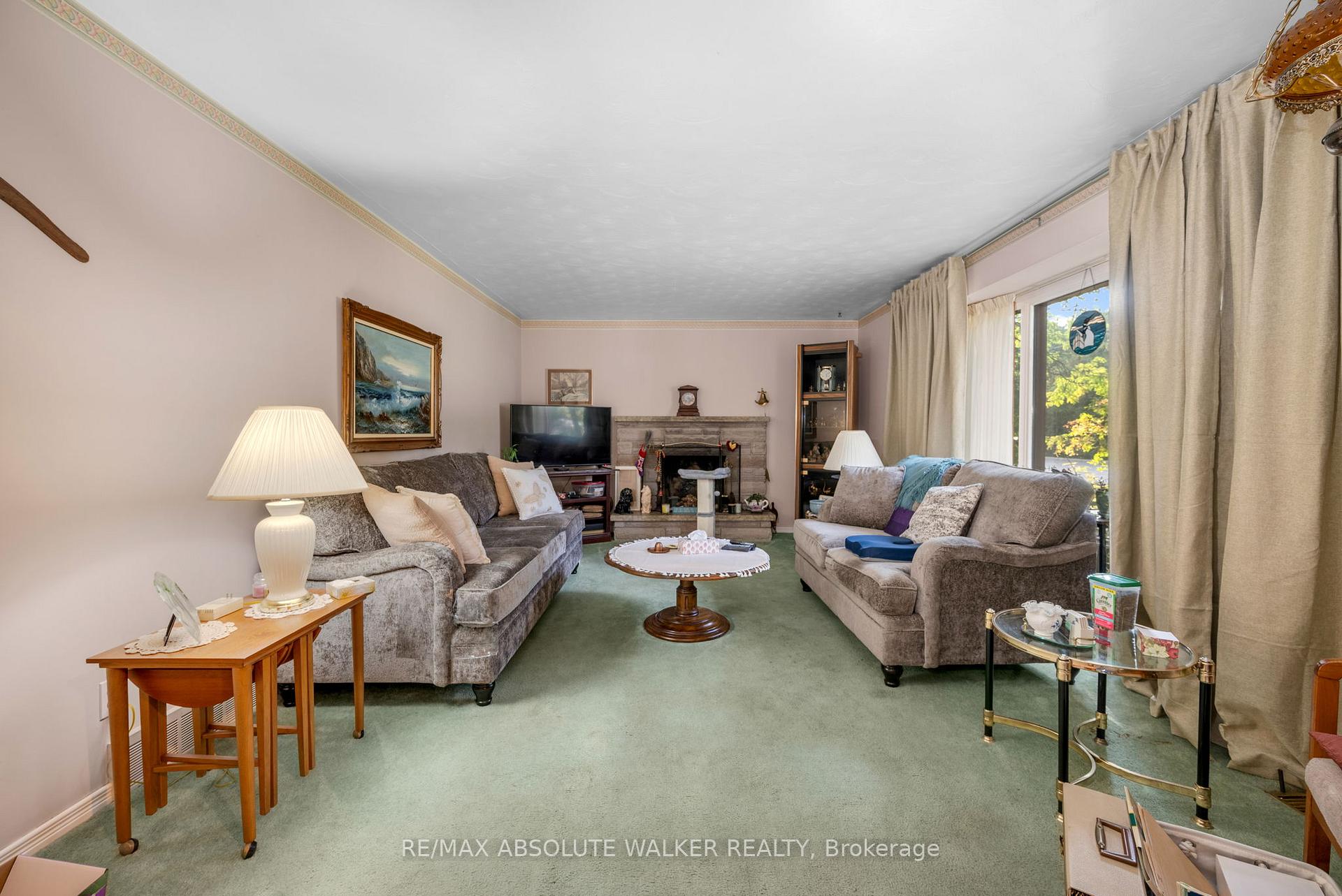 Photo 5 of 16 Beverly Street, Ottawa, Stittsville (Central) — HOMEH
