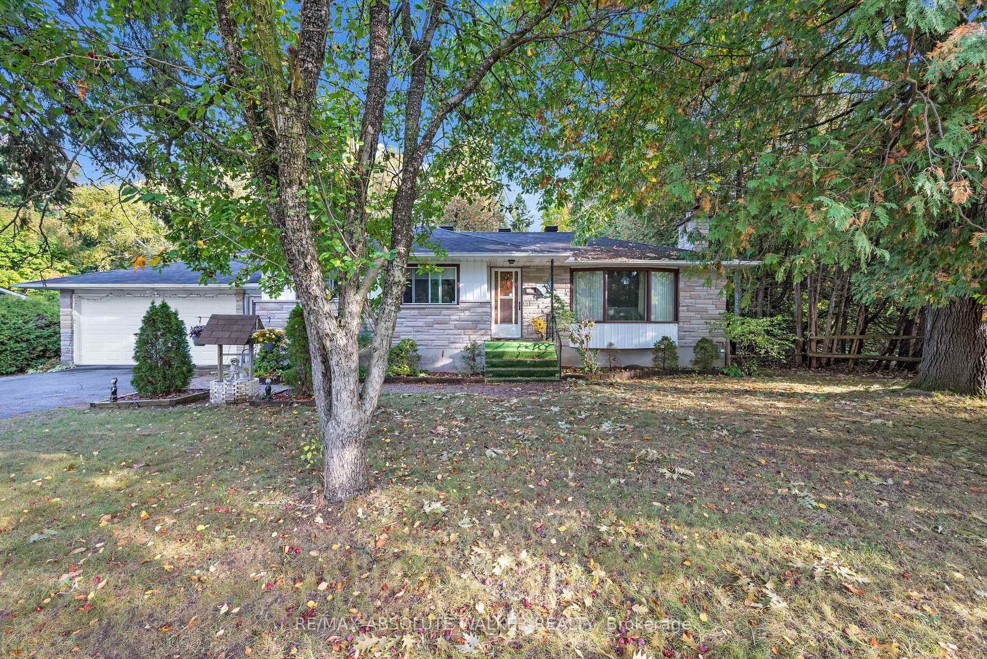 Photo 37 of 16 Beverly Street, Ottawa, Stittsville (Central) — HOMEH