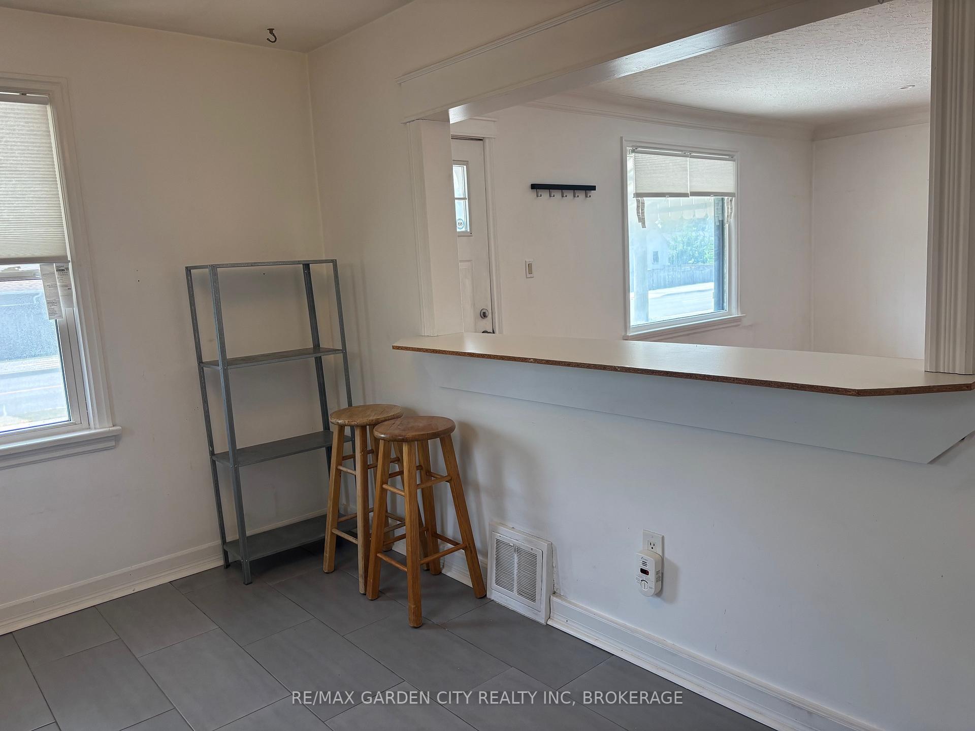Photo 11 of Unit MAIN FLOOR, 88 St. Davids Road, St. Catharines, Burleigh Hill — HOMEH