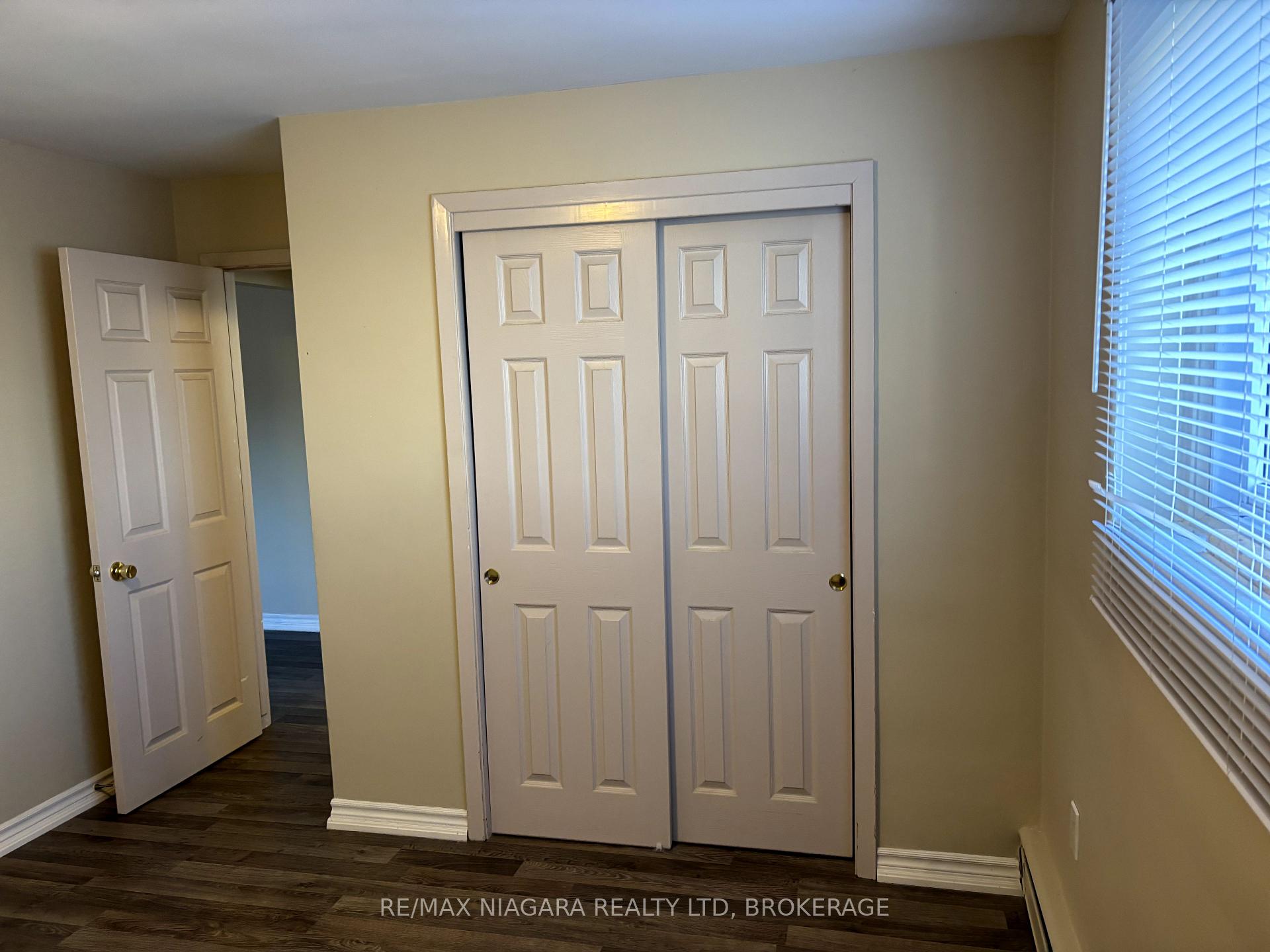 Photo 10 of 17 Simcoe Street, St. Catharines, Port Dalhousie — HOMEH