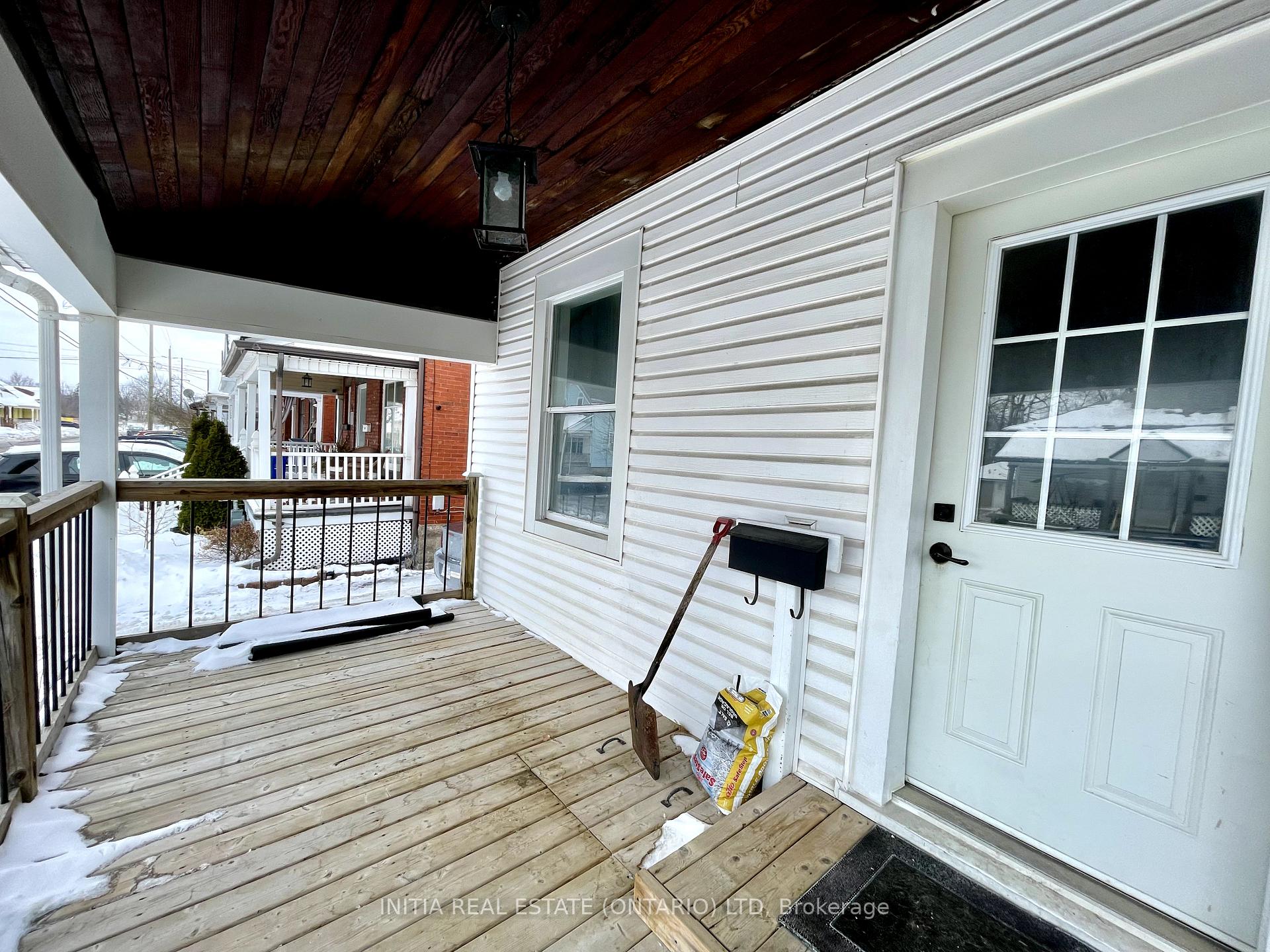 Photo 3 of 31.5 John Street, St. Thomas — HOMEH