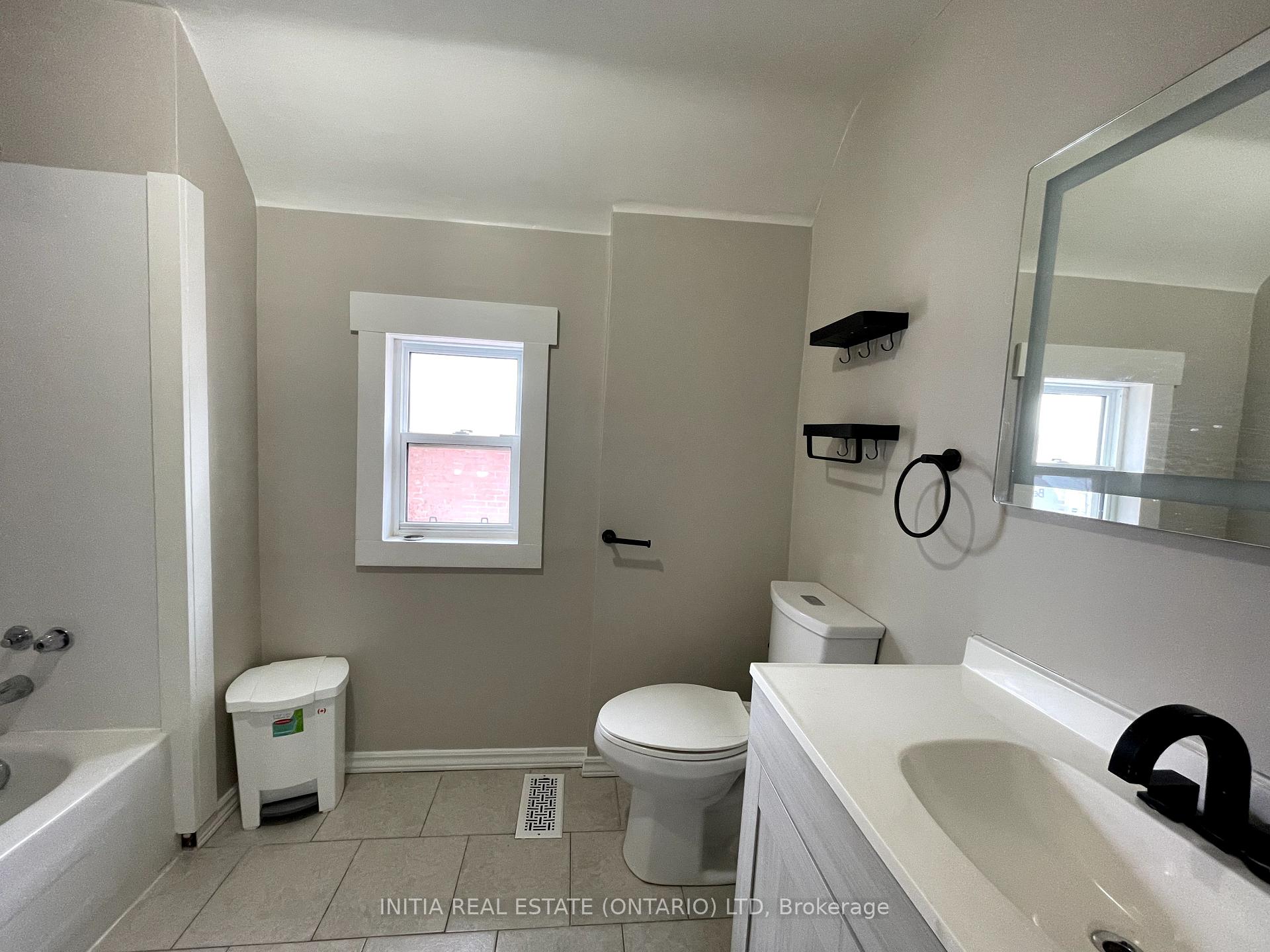 Photo 23 of 31.5 John Street, St. Thomas — HOMEH