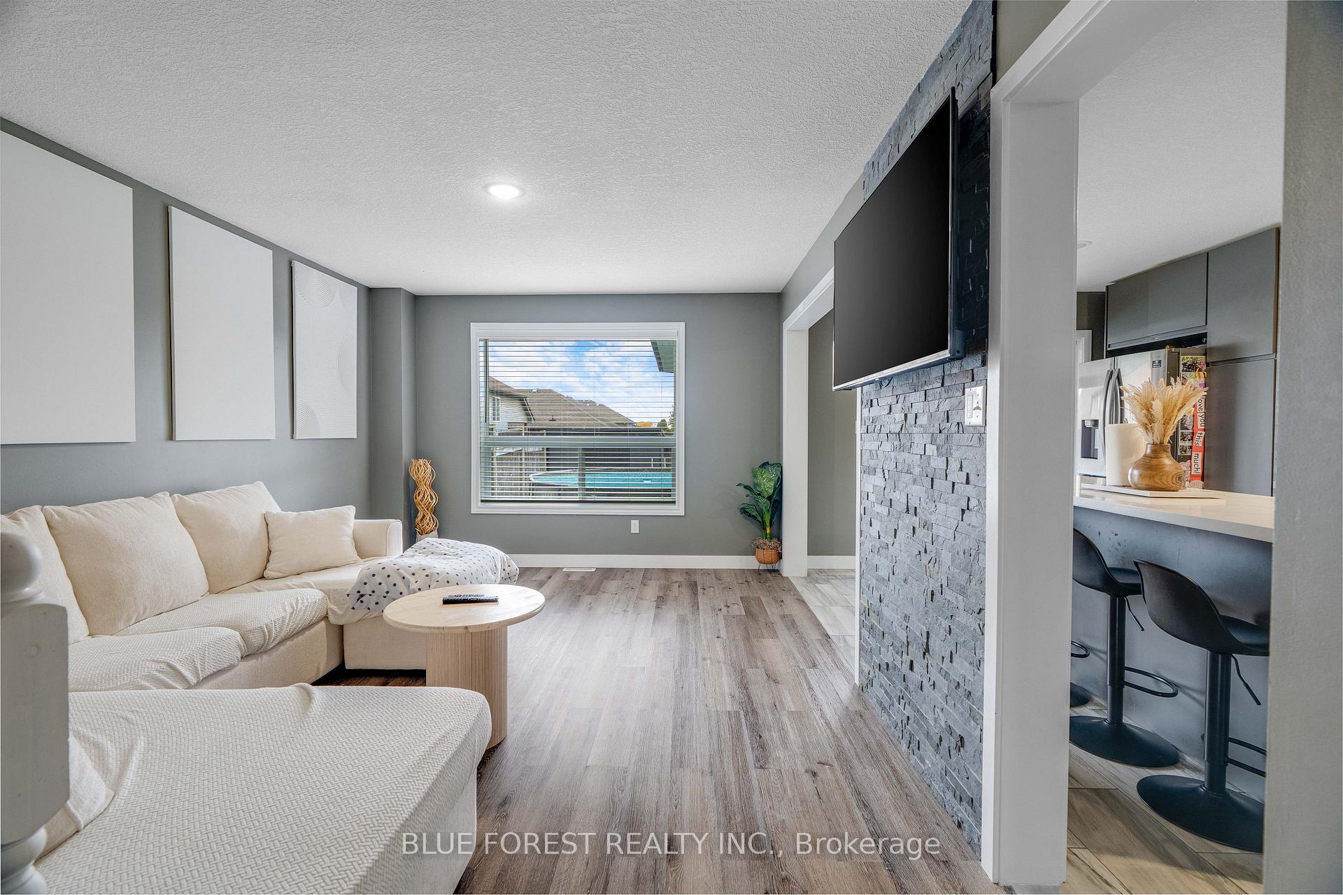 Photo 3 of 24 Peach Tree Boulevard, St. Thomas — HOMEH