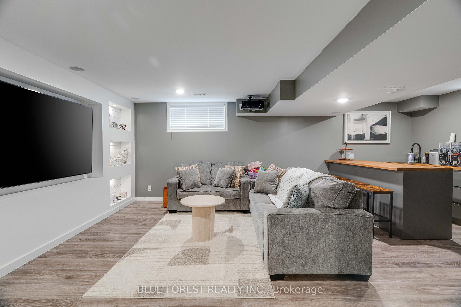 Photo 13 of 24 Peach Tree Boulevard, St. Thomas — HOMEH